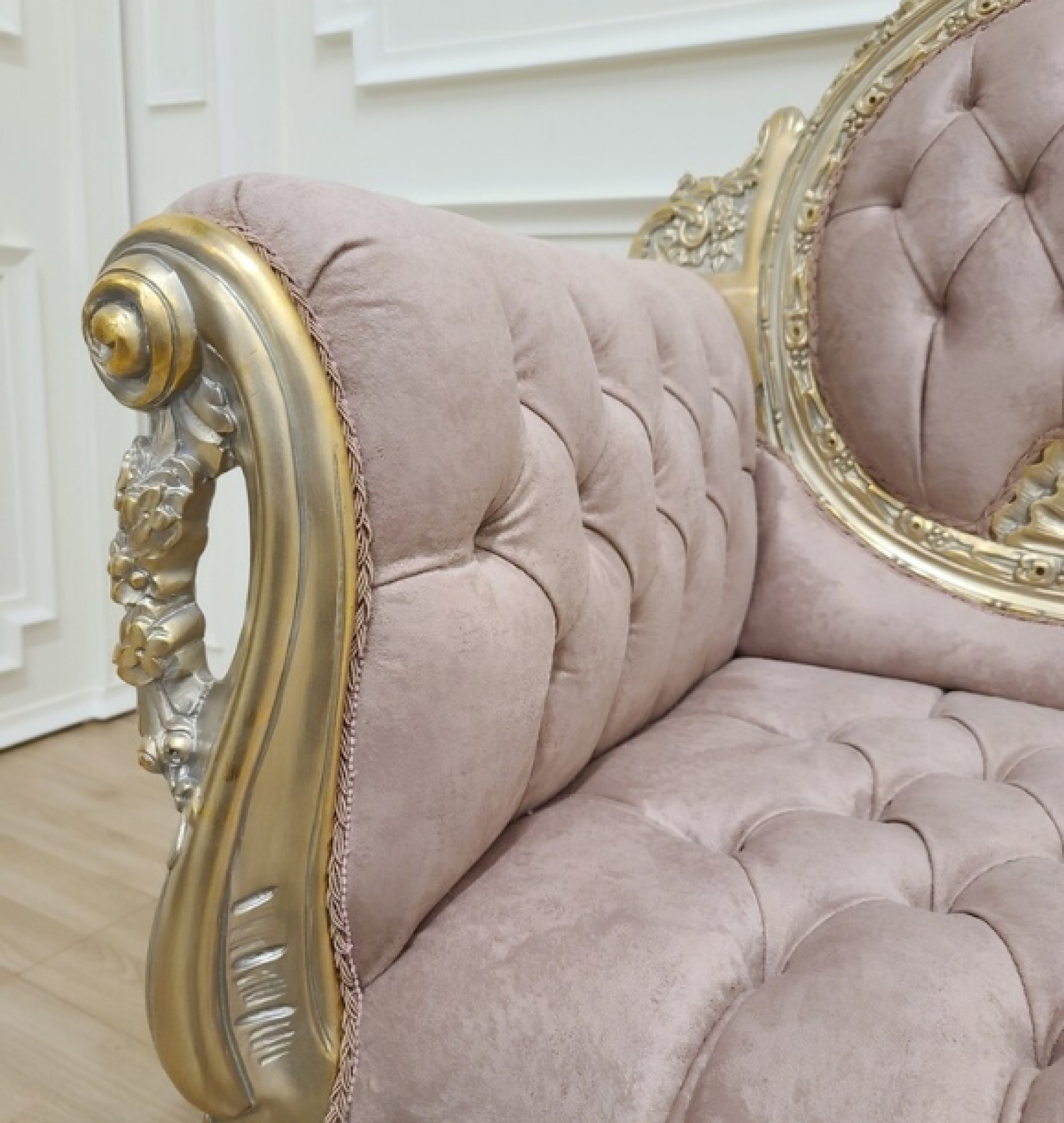 rose chaise