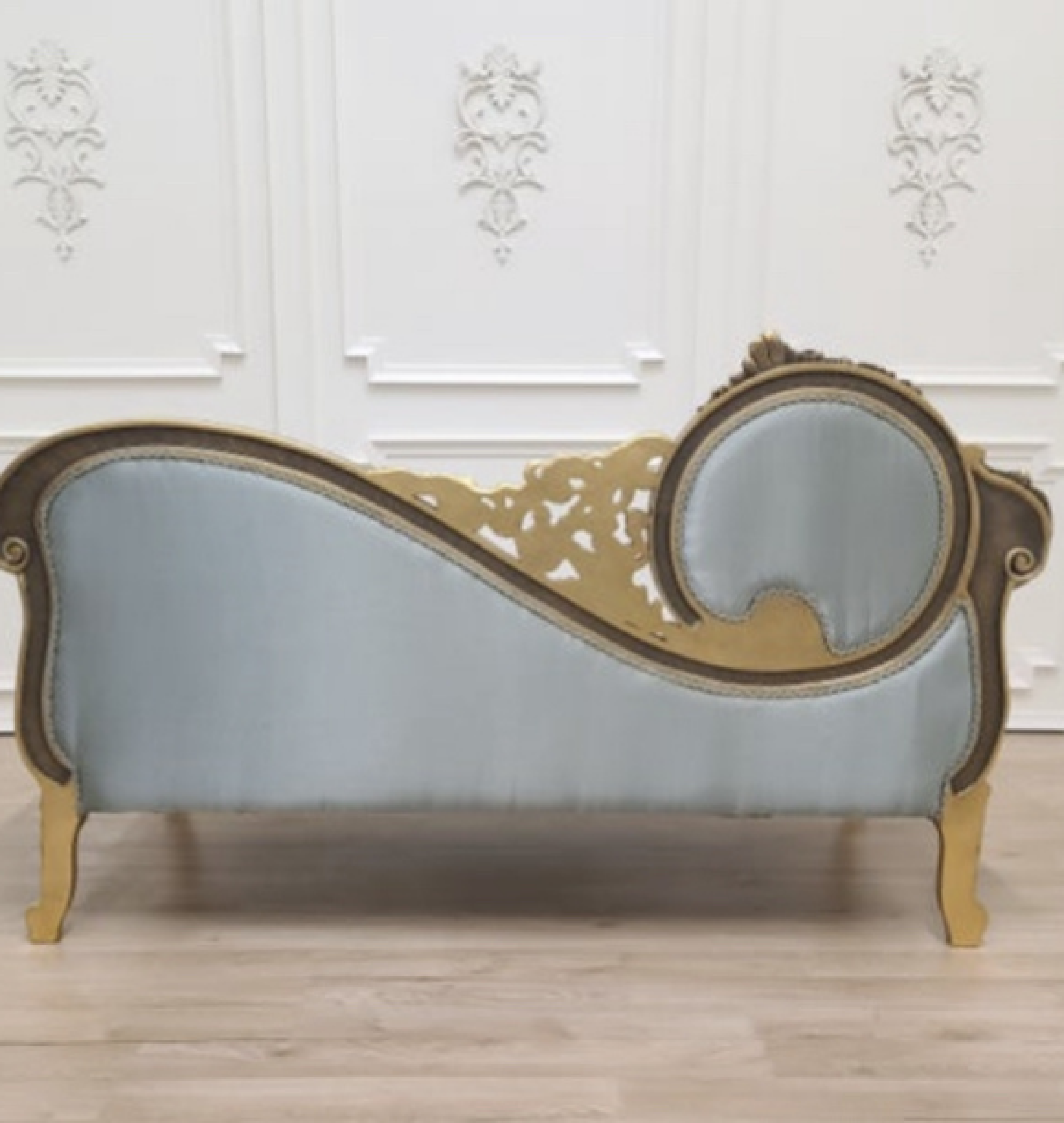 powder chaise