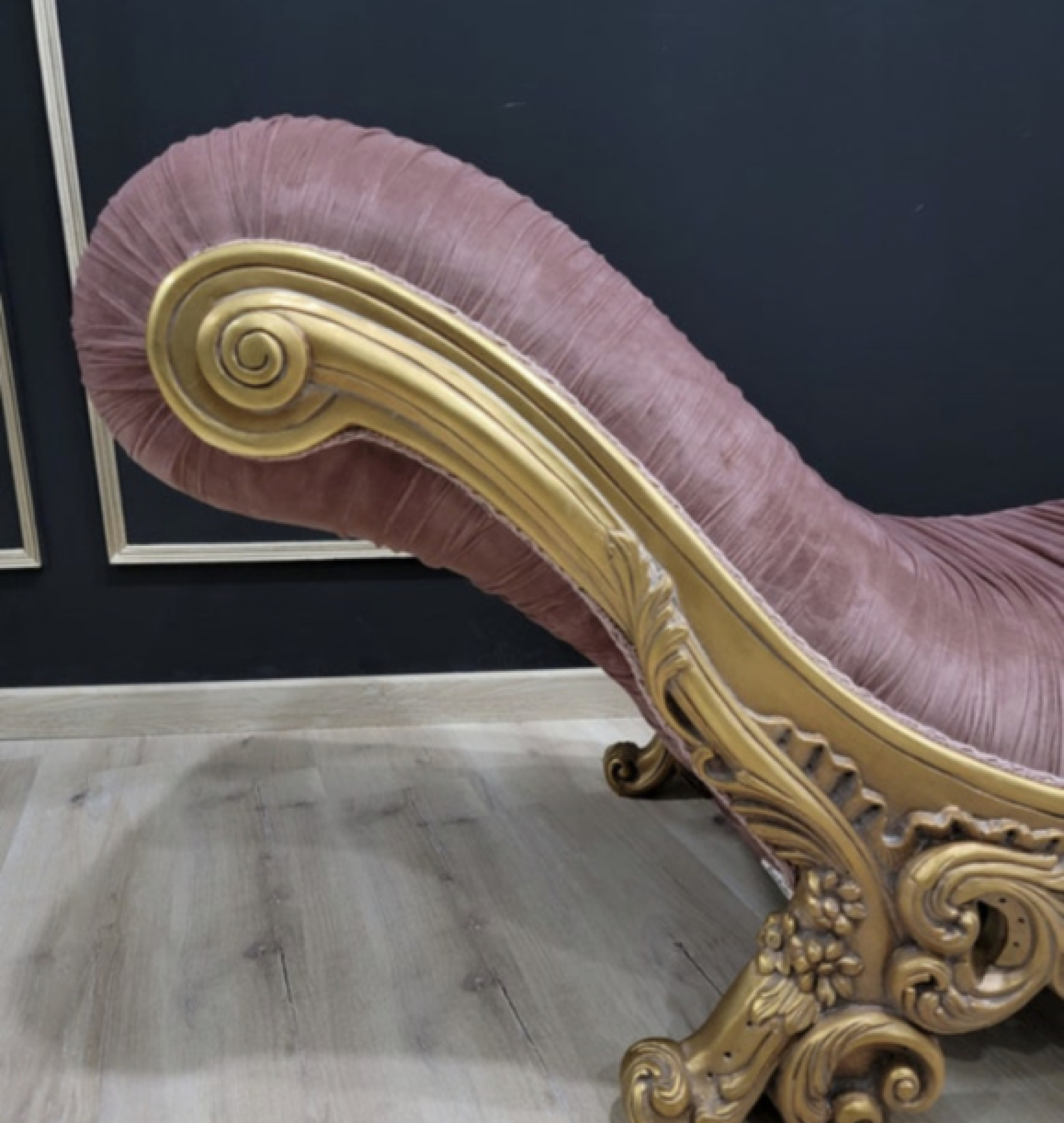 blush chaise