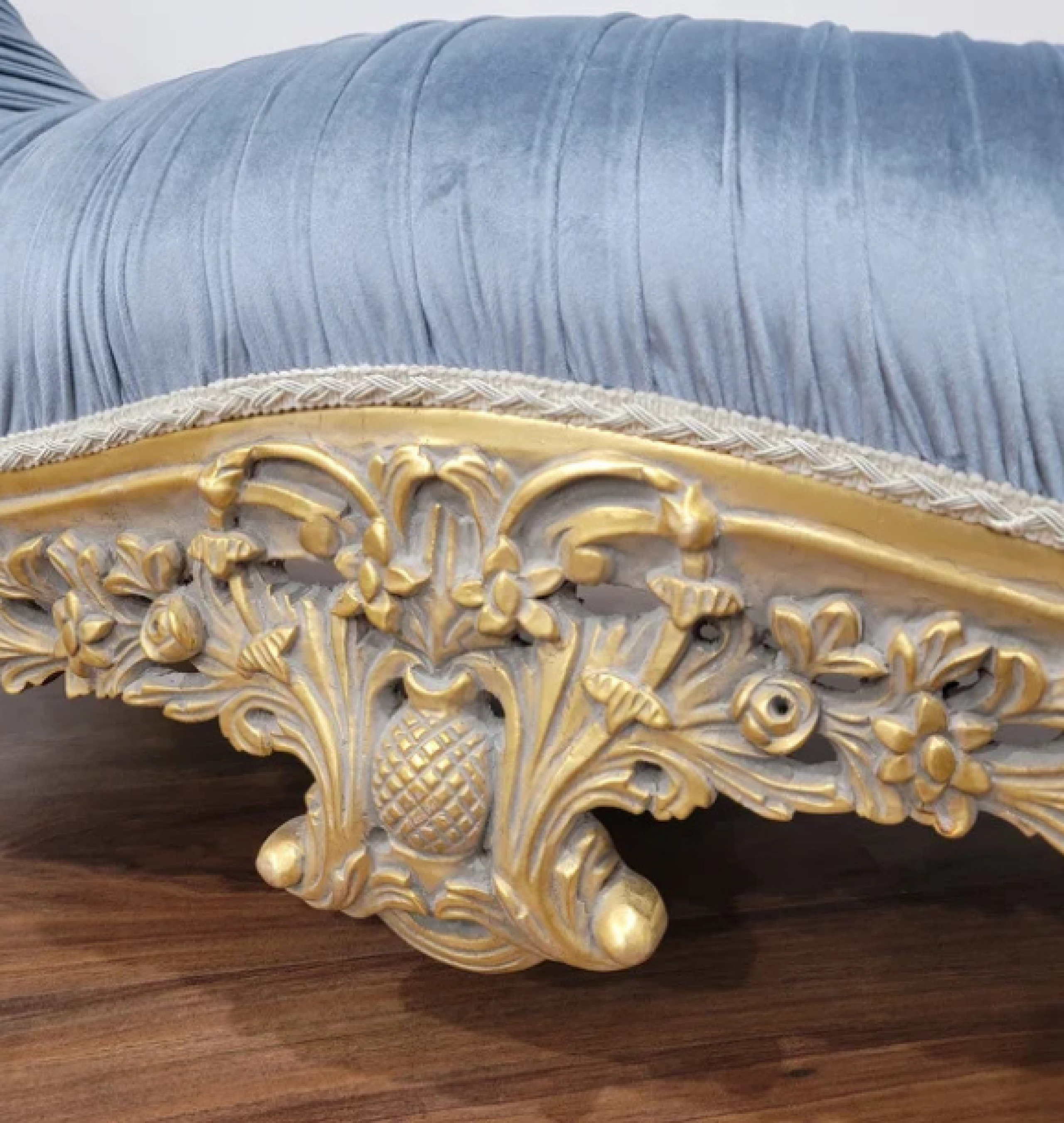 sky chaise