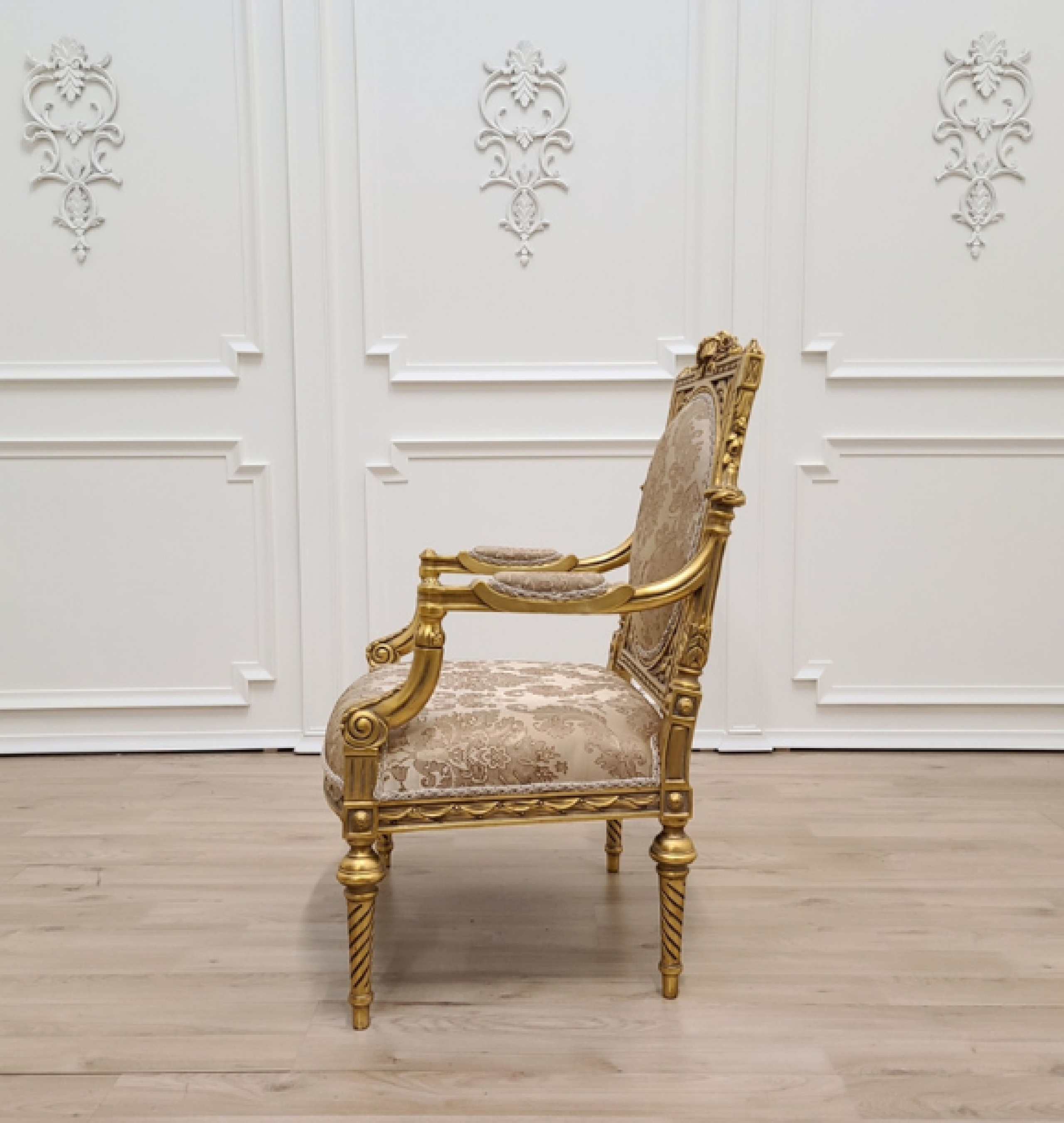 taupe thrones