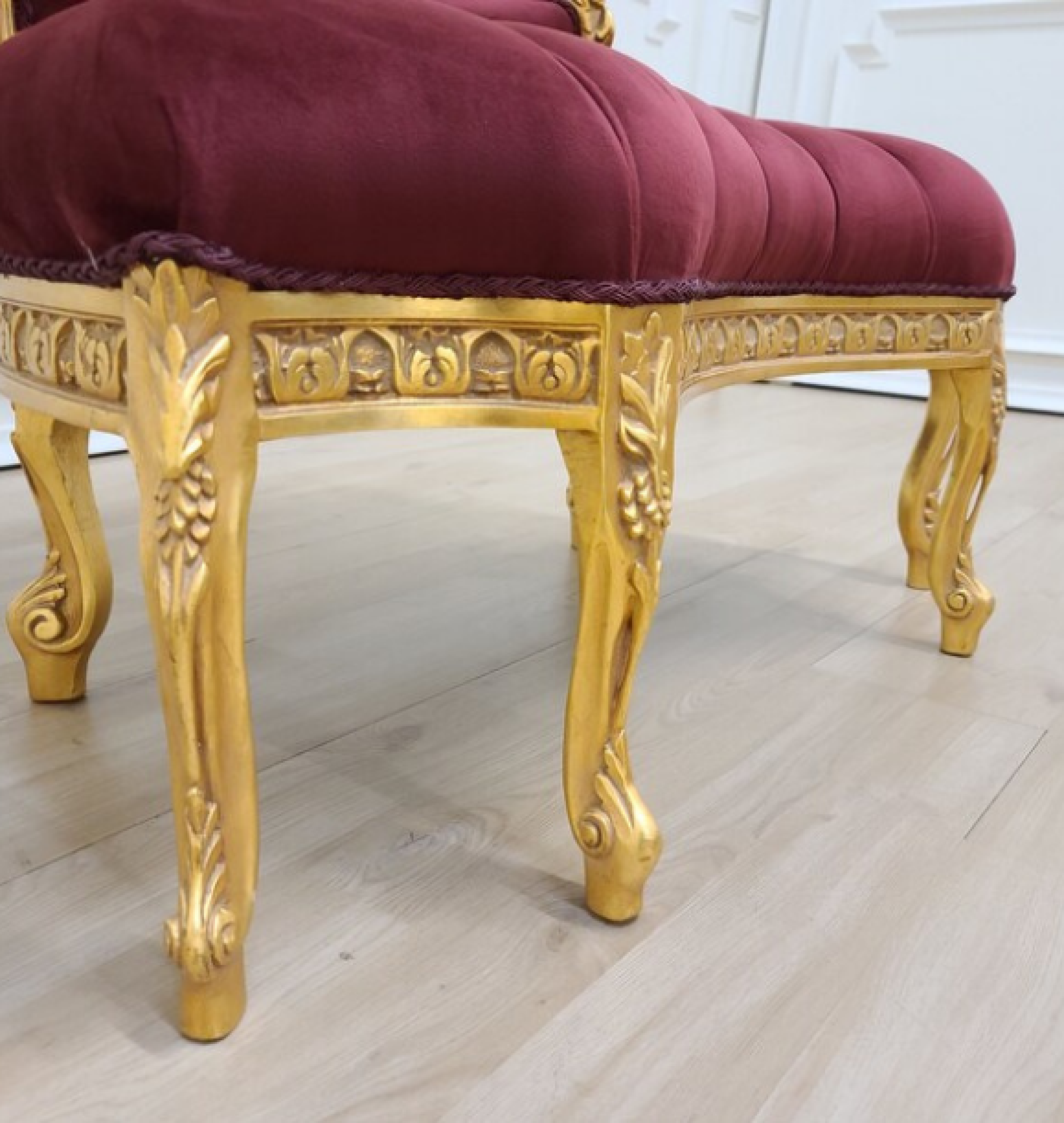 crimson bench