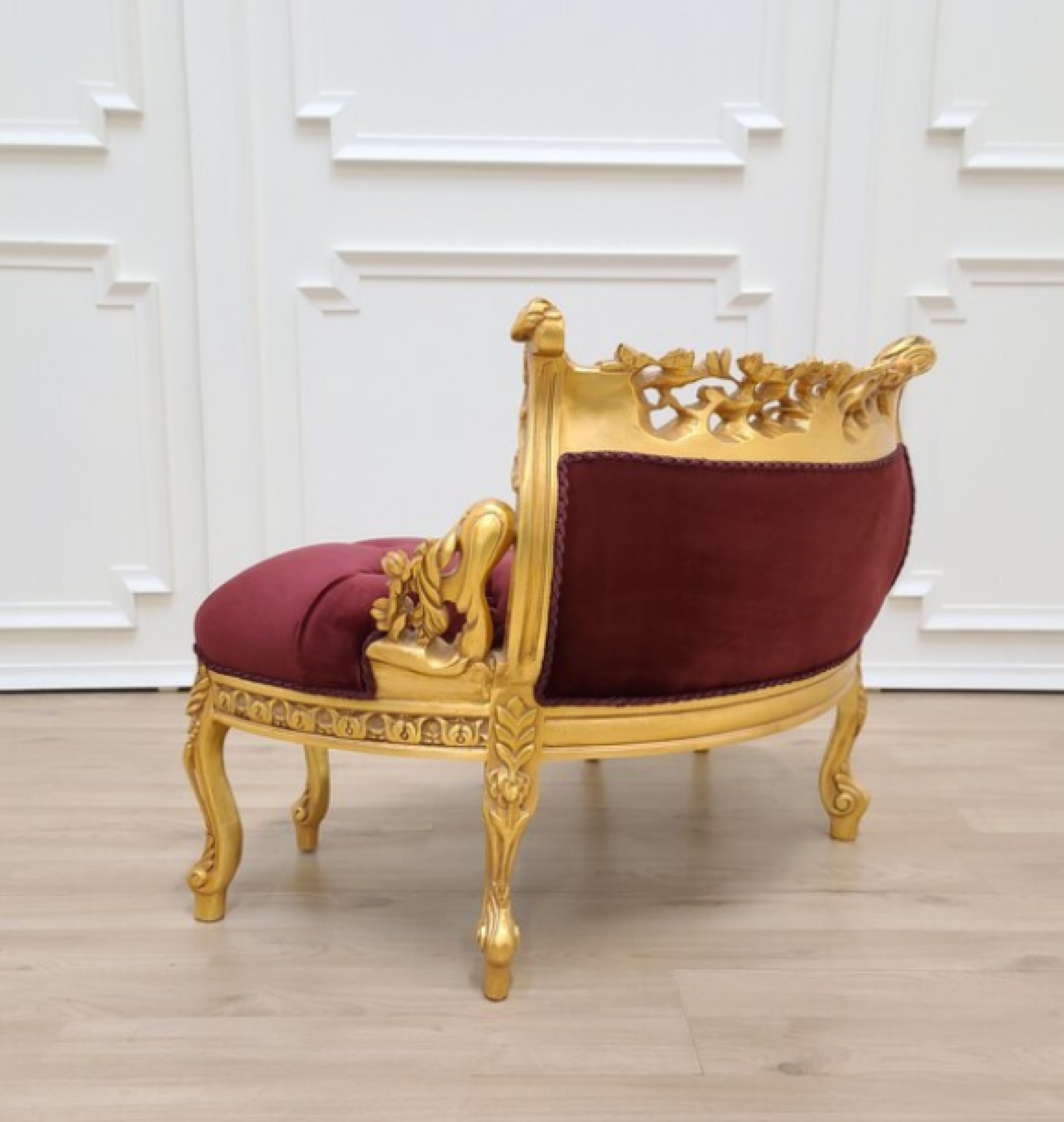 crimson bench