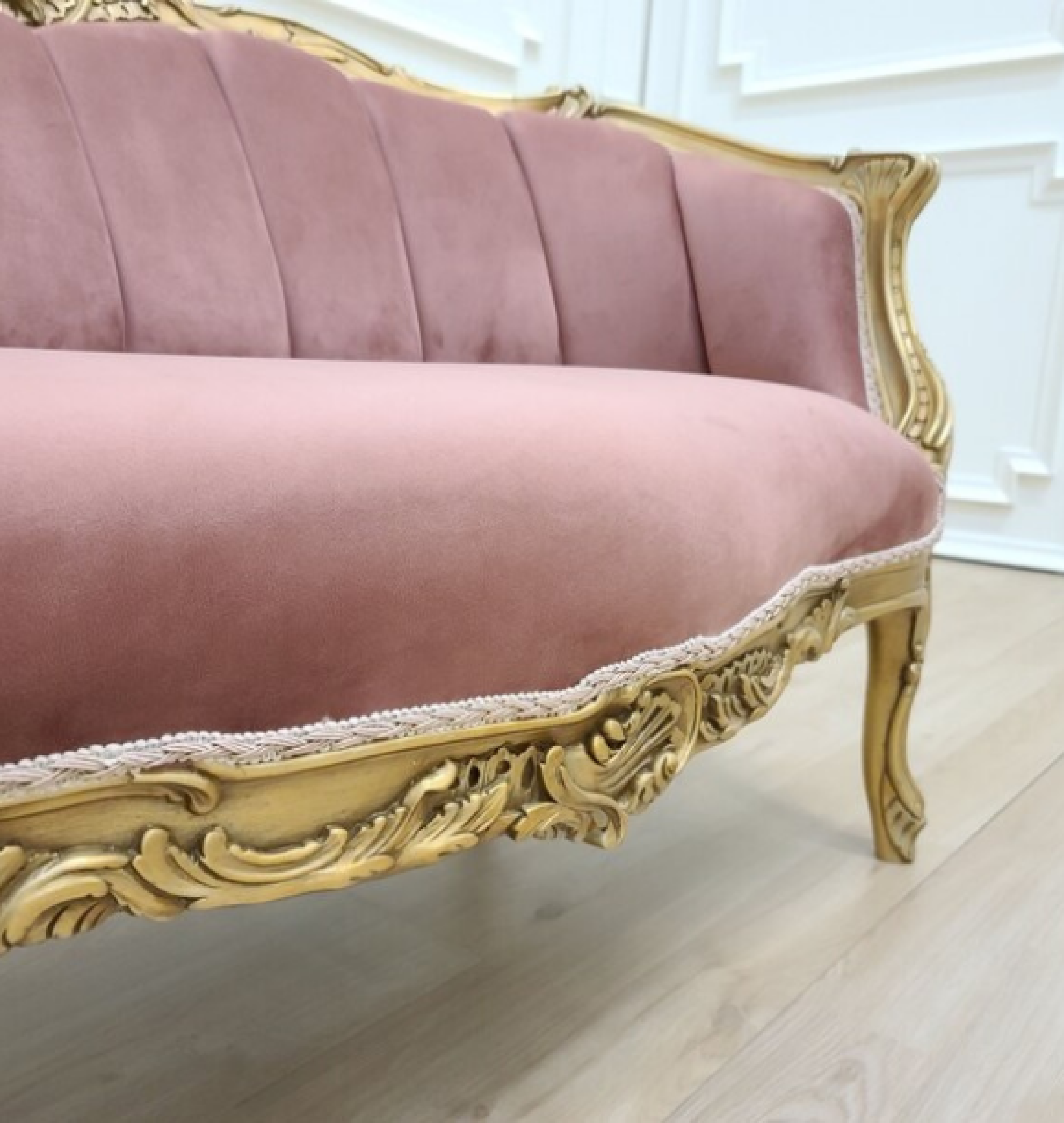 blush settee