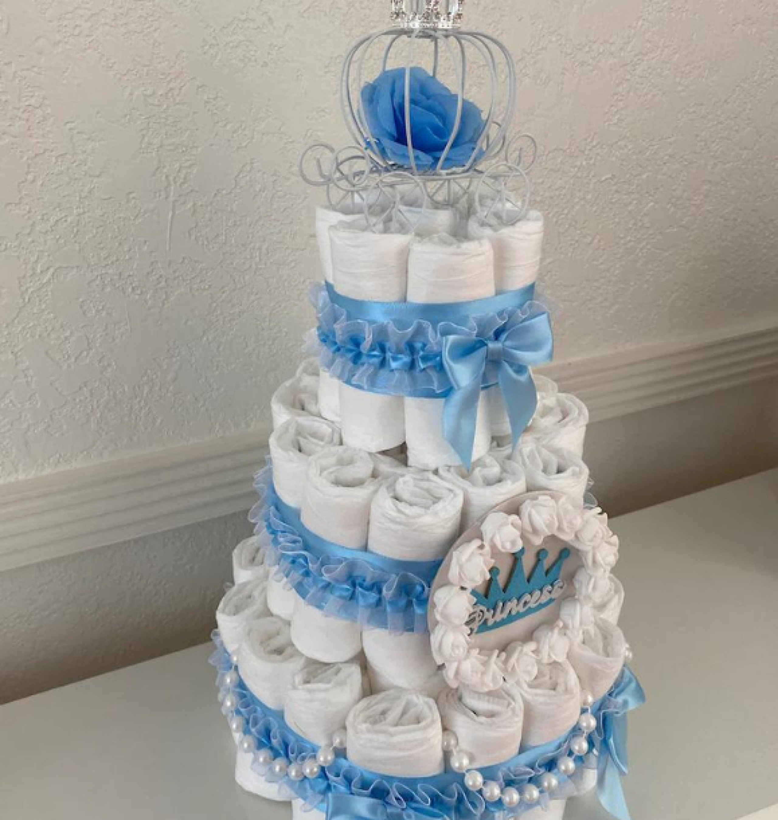 carriage diaper cake