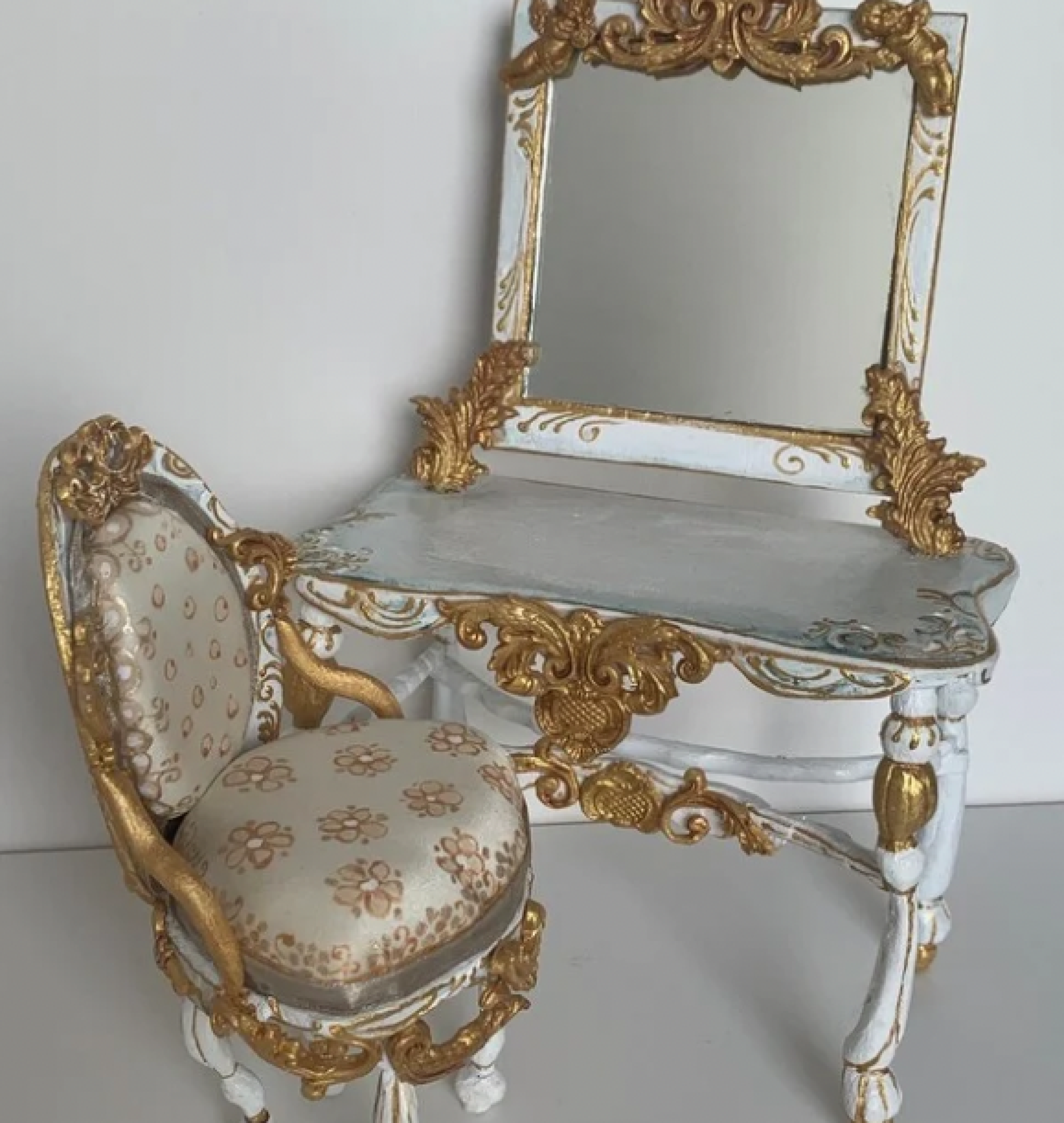 doll vanity