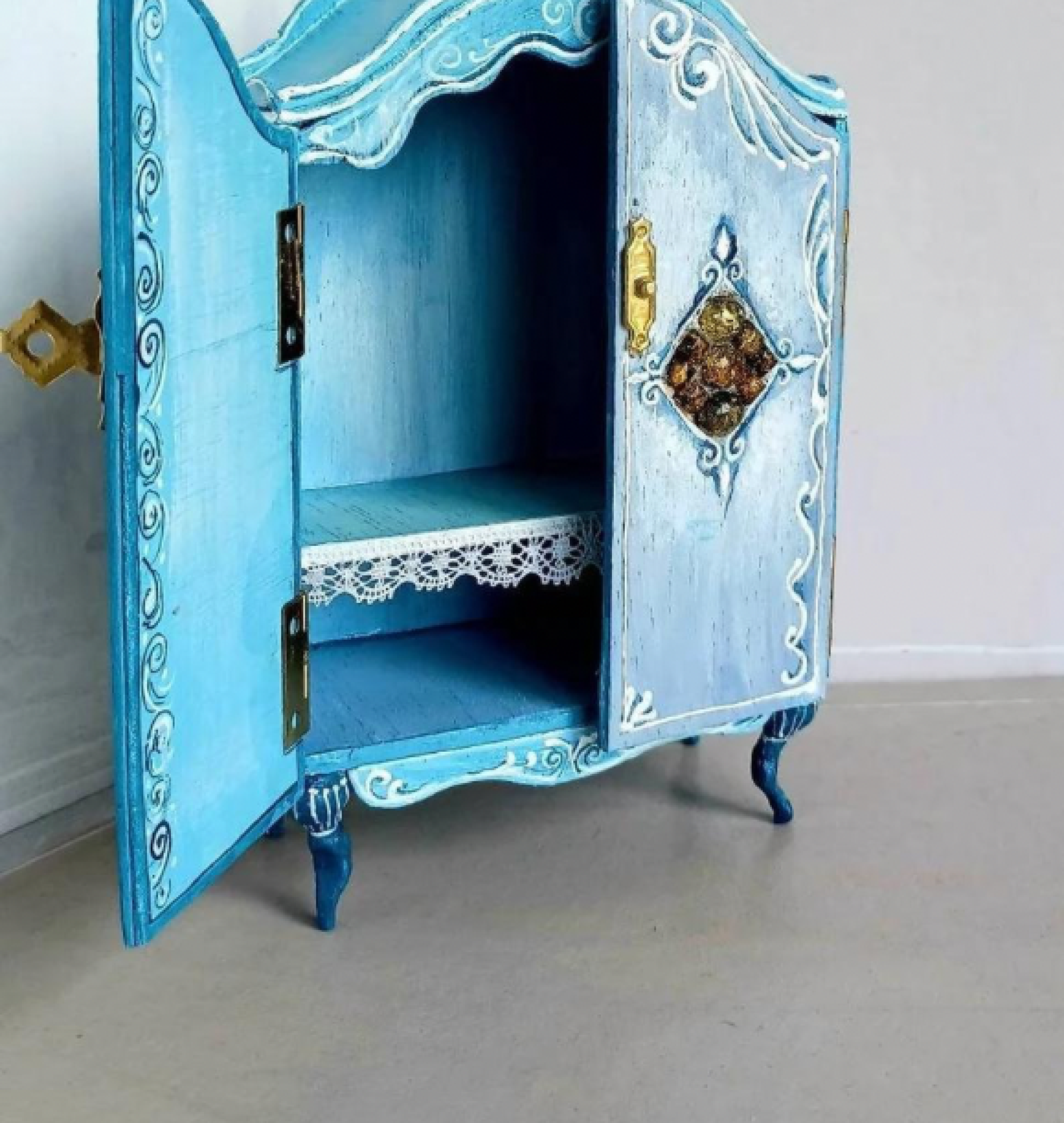 doll wardrobe