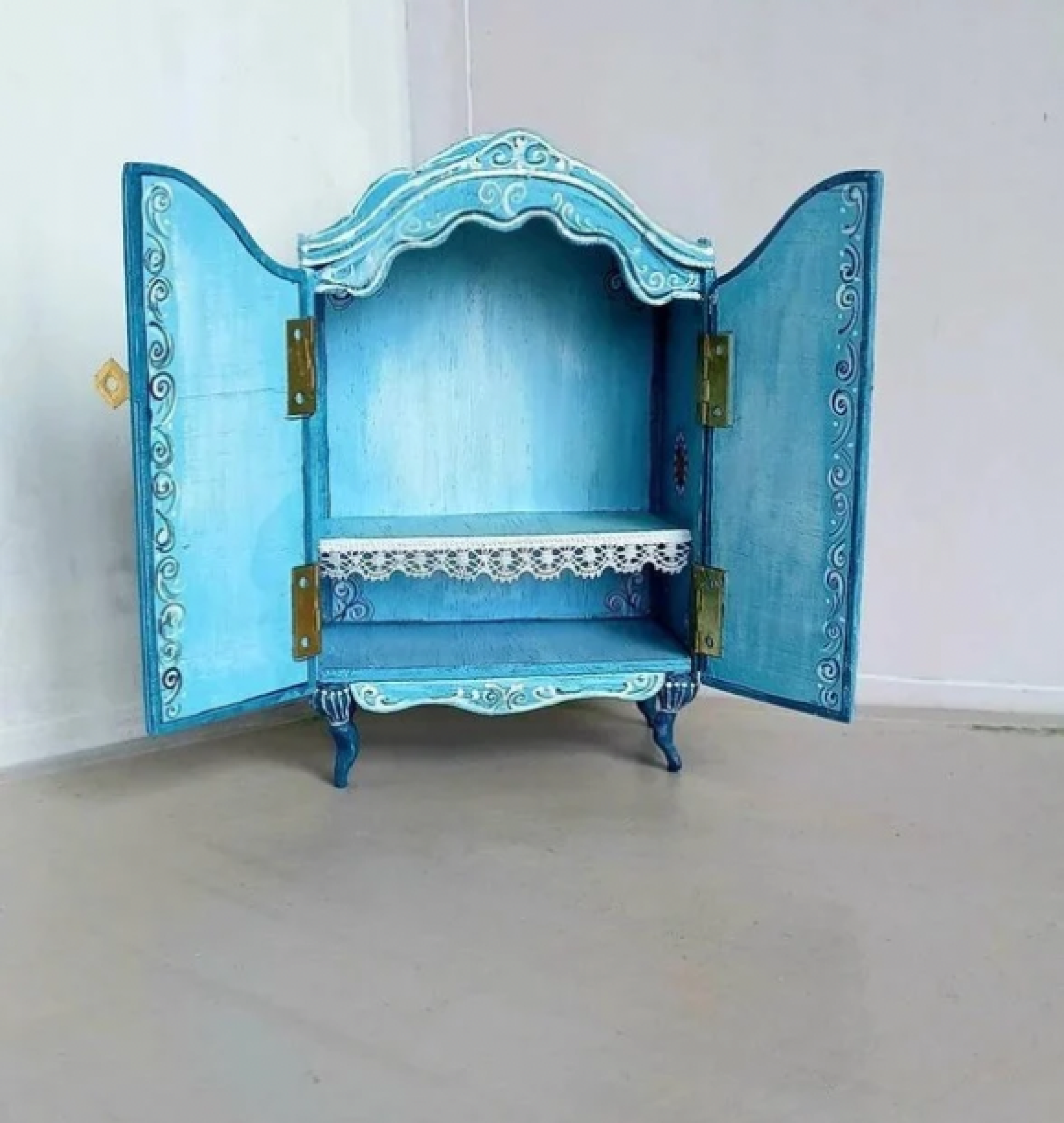 doll wardrobe