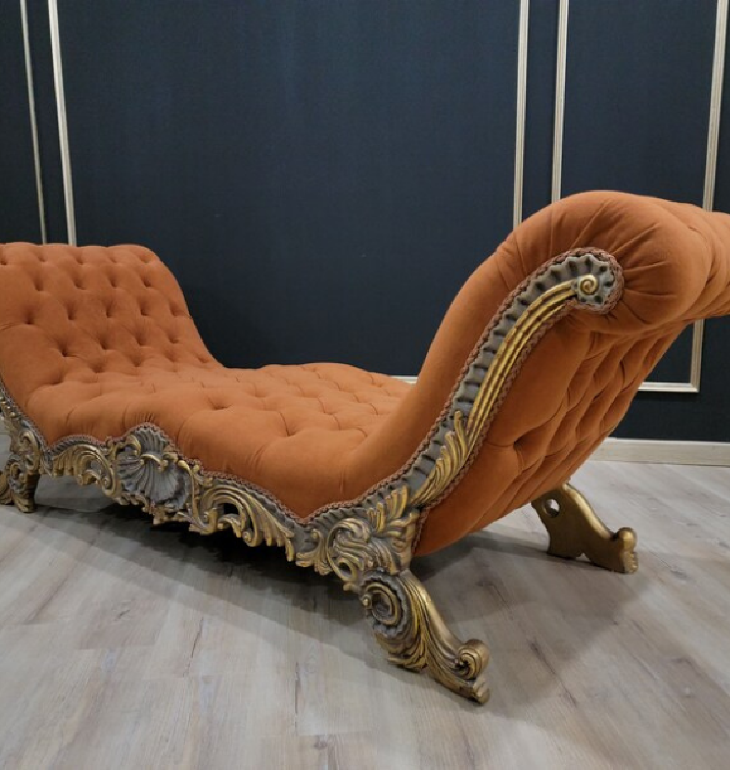 pumpkin chaise