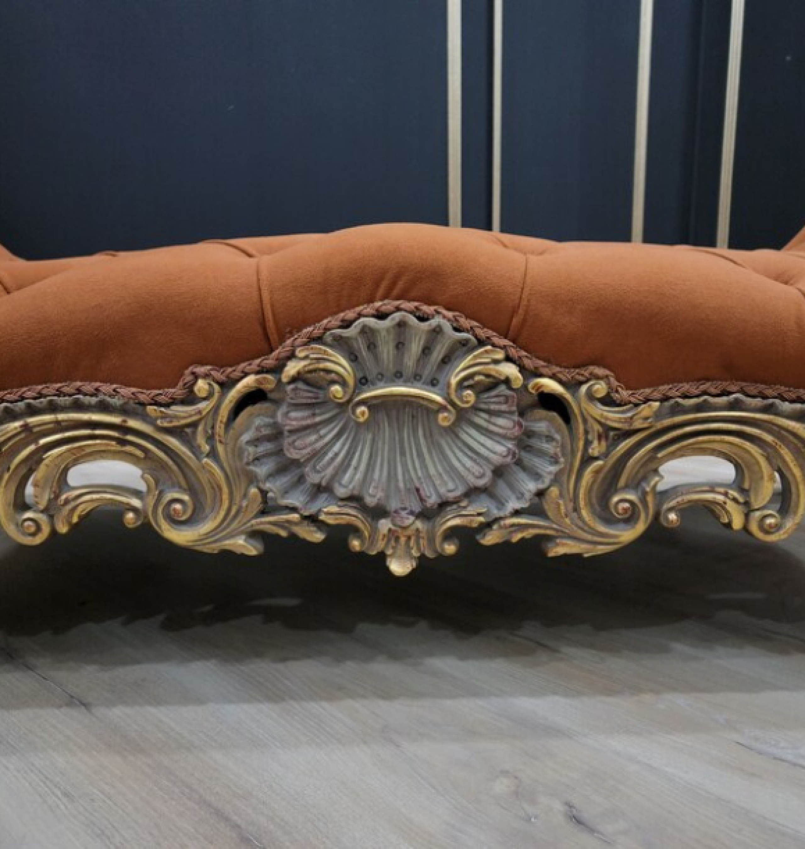 pumpkin chaise