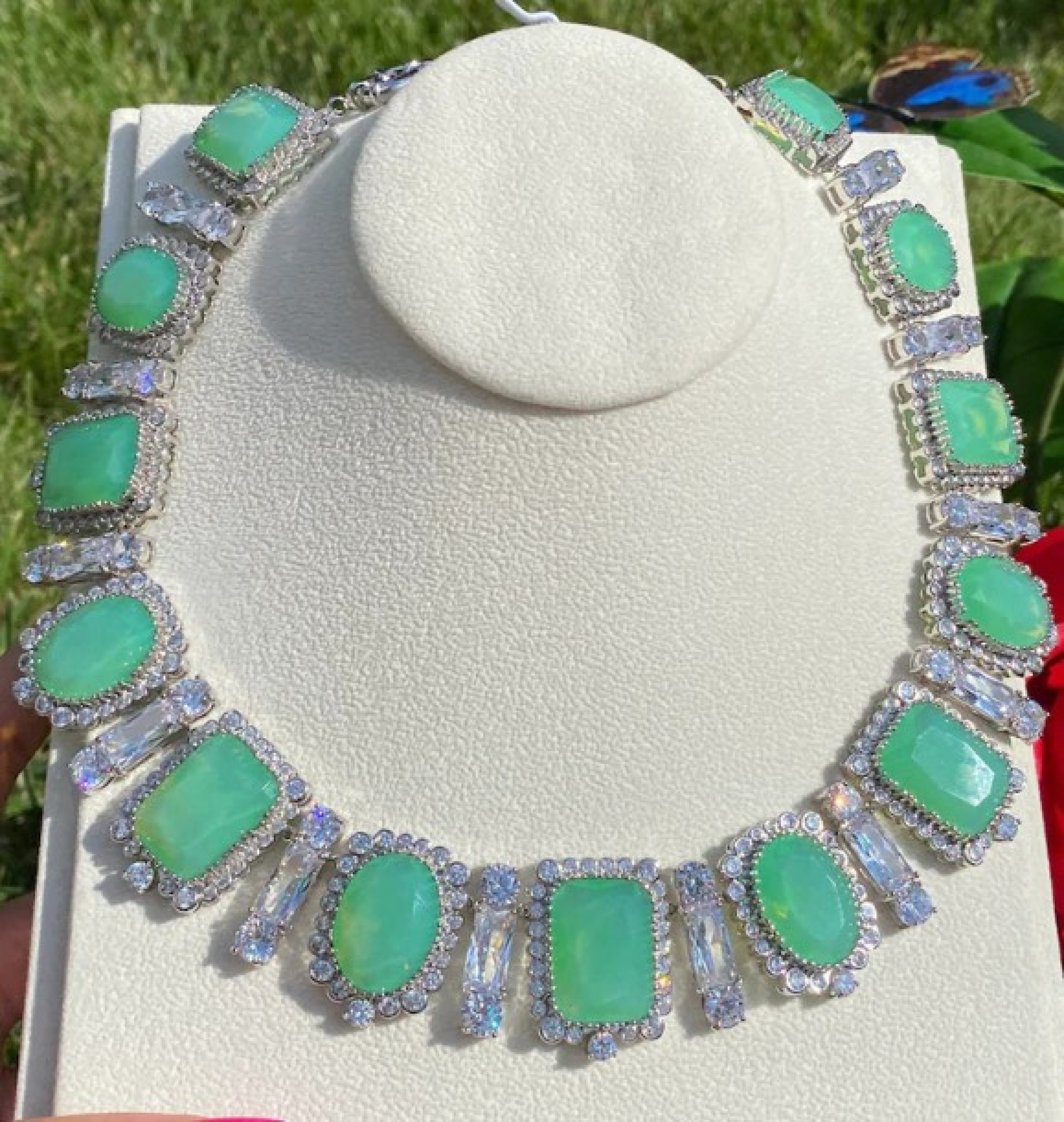 emerald choker