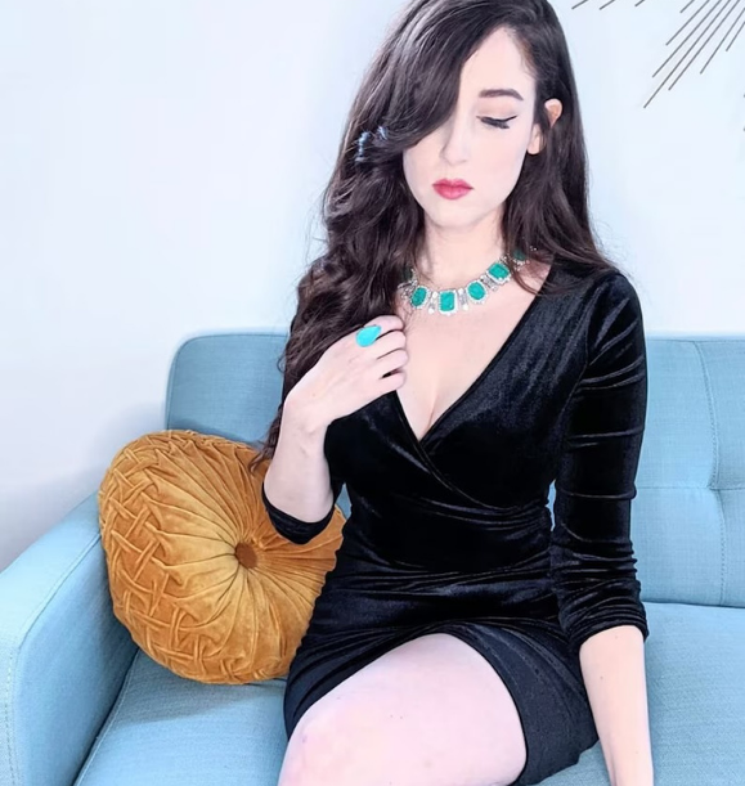 emerald choker