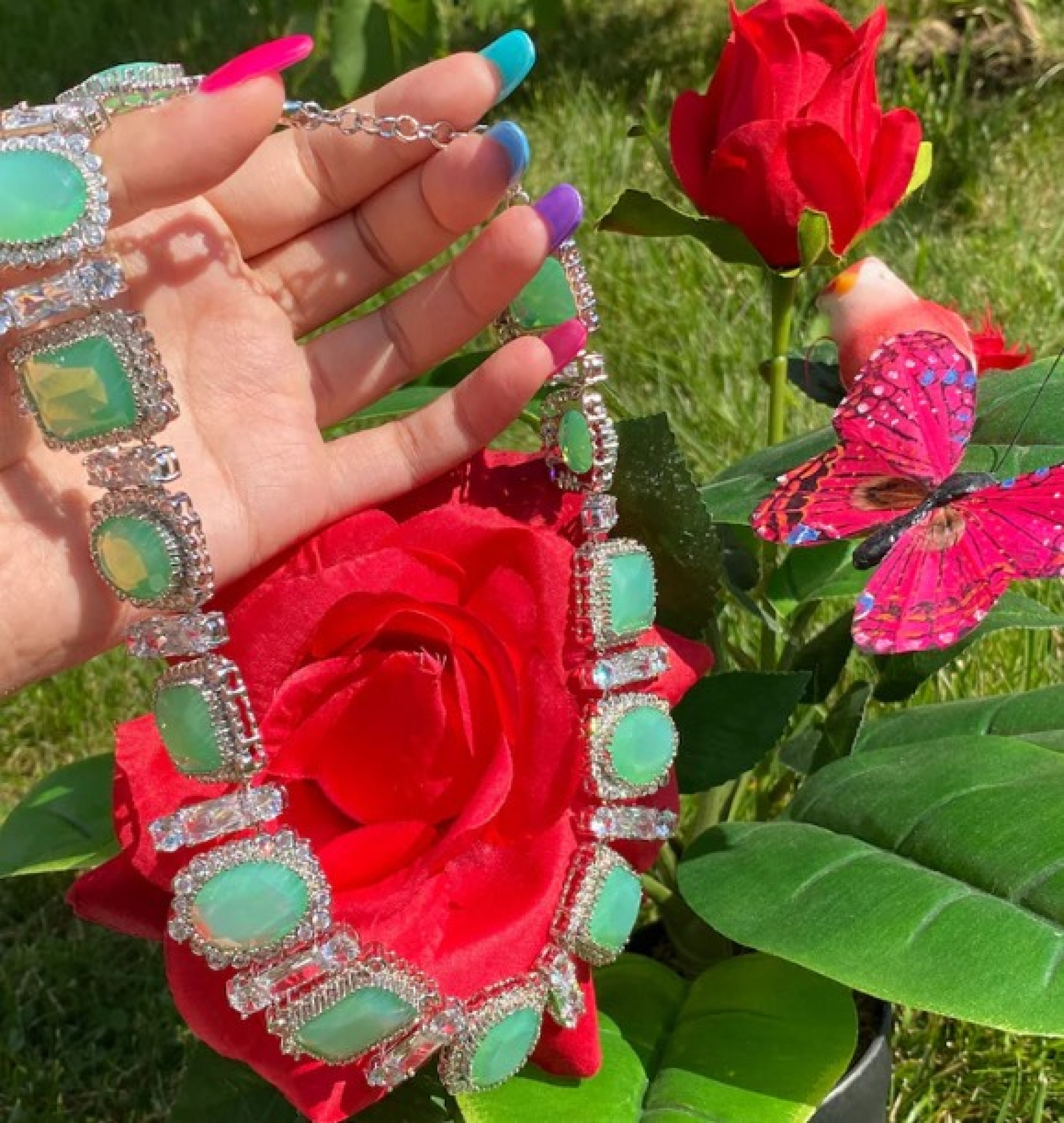 emerald choker