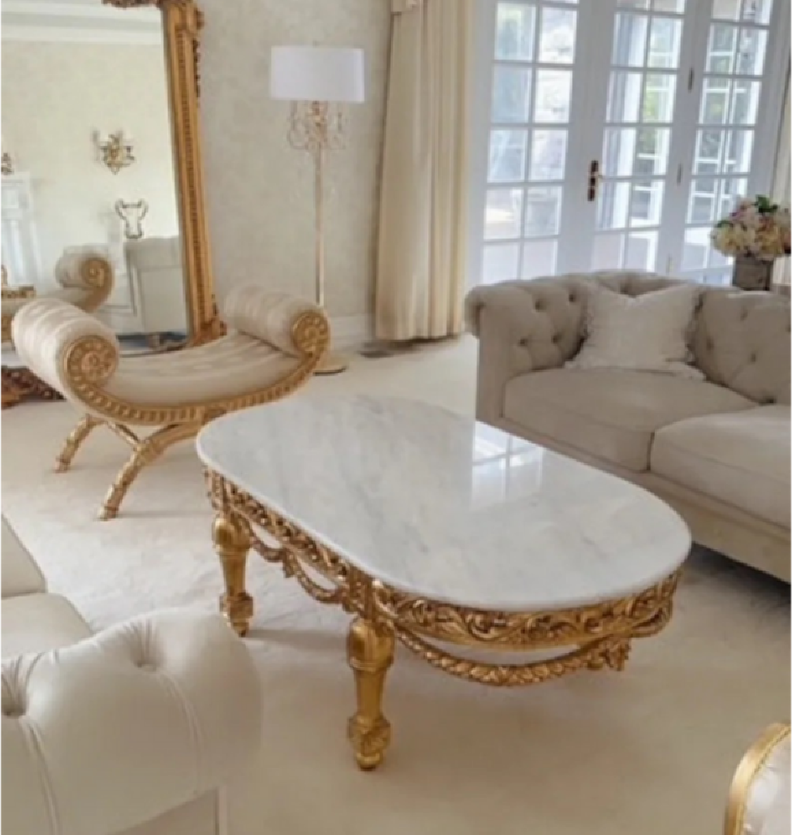 gold table