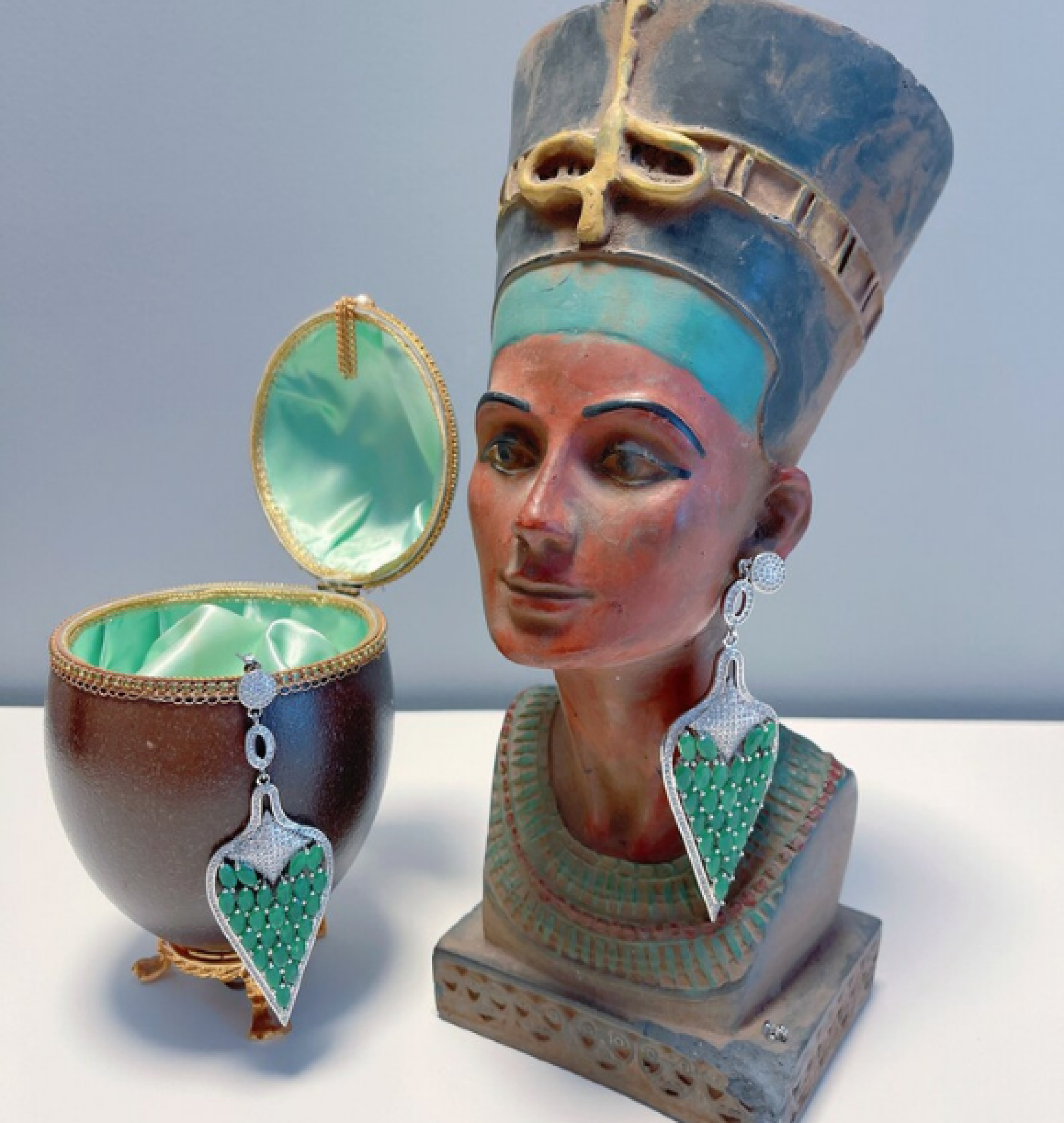 emerald earrings