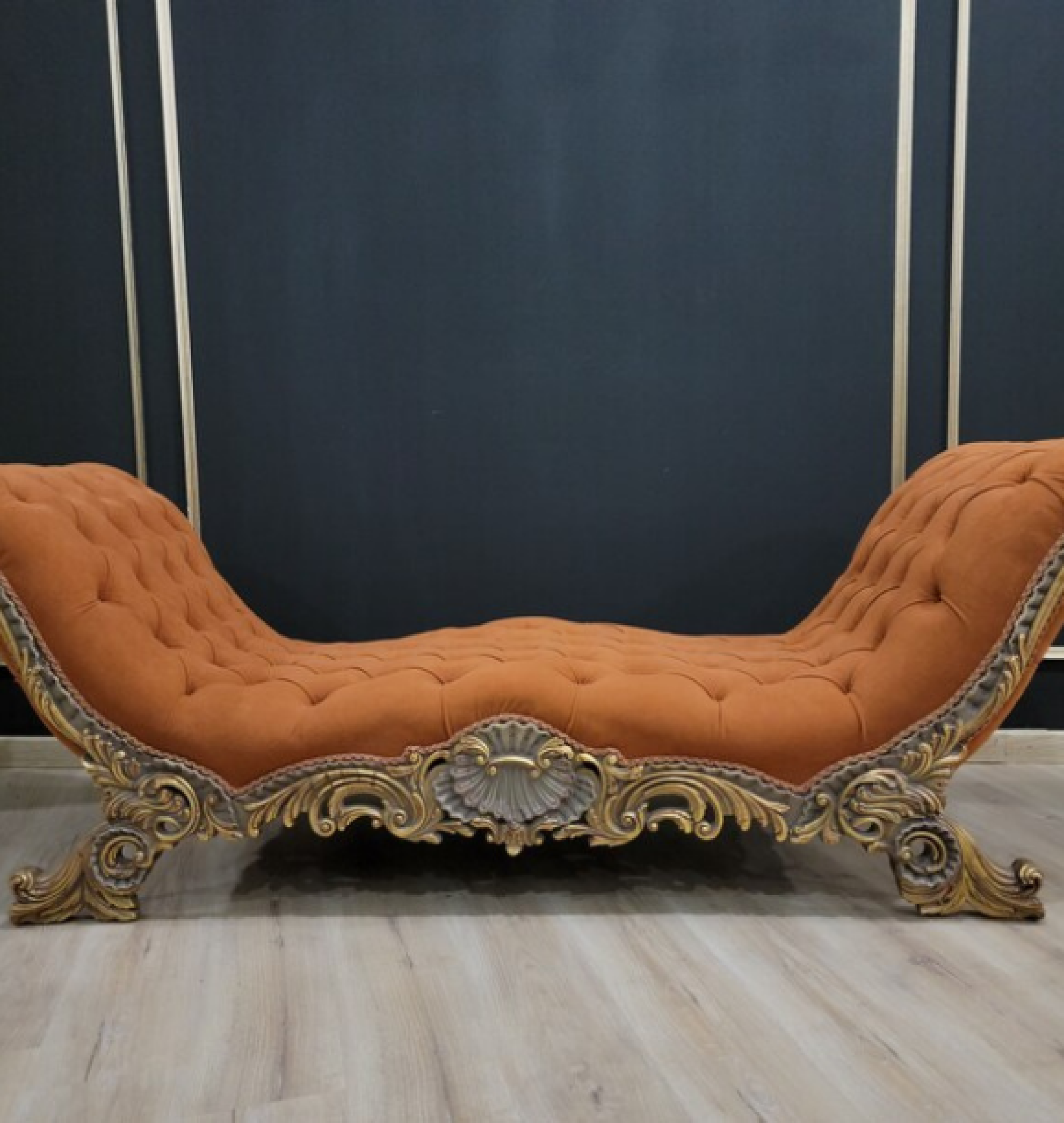 pumpkin chaise