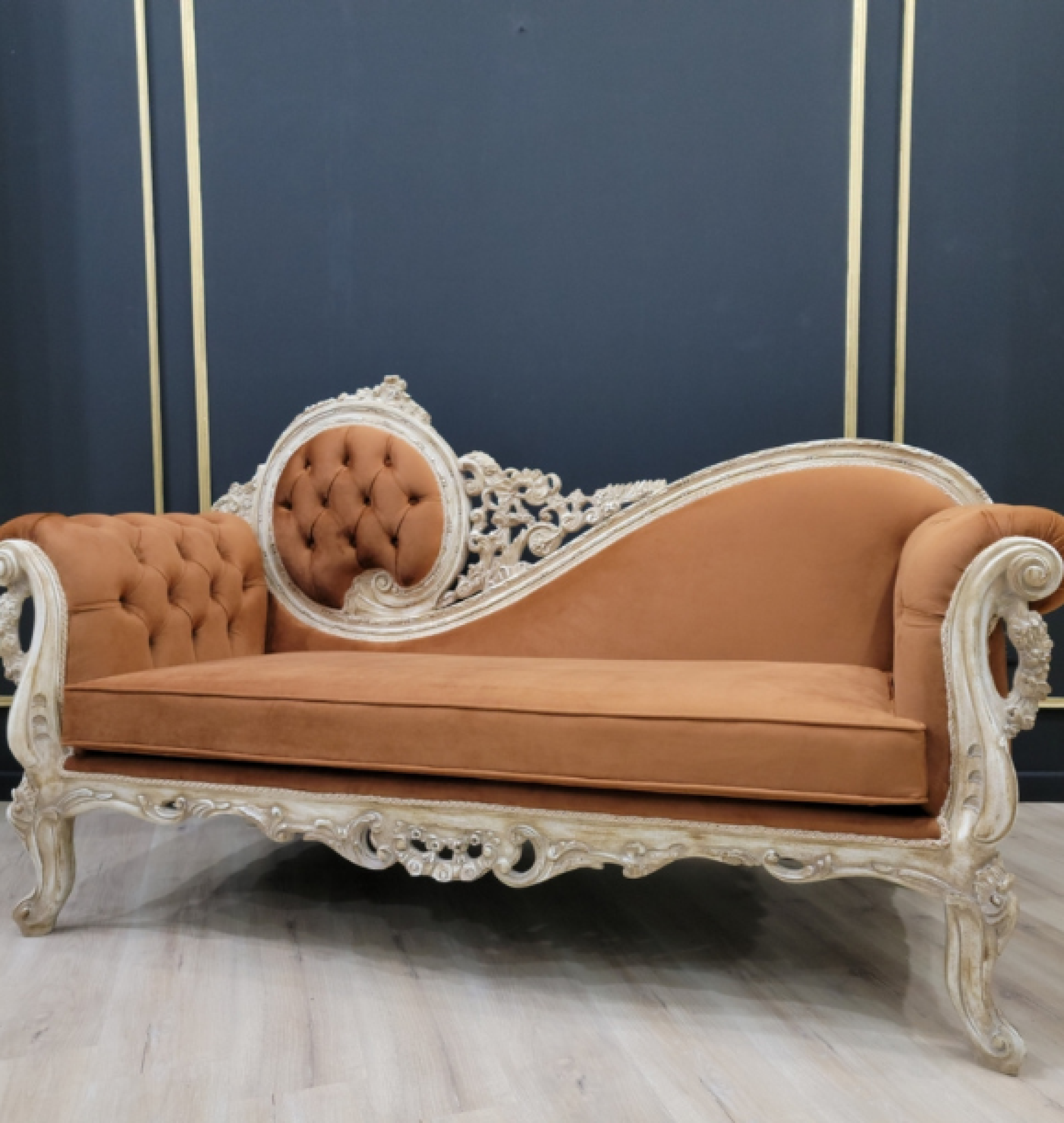 pumpkin chaise