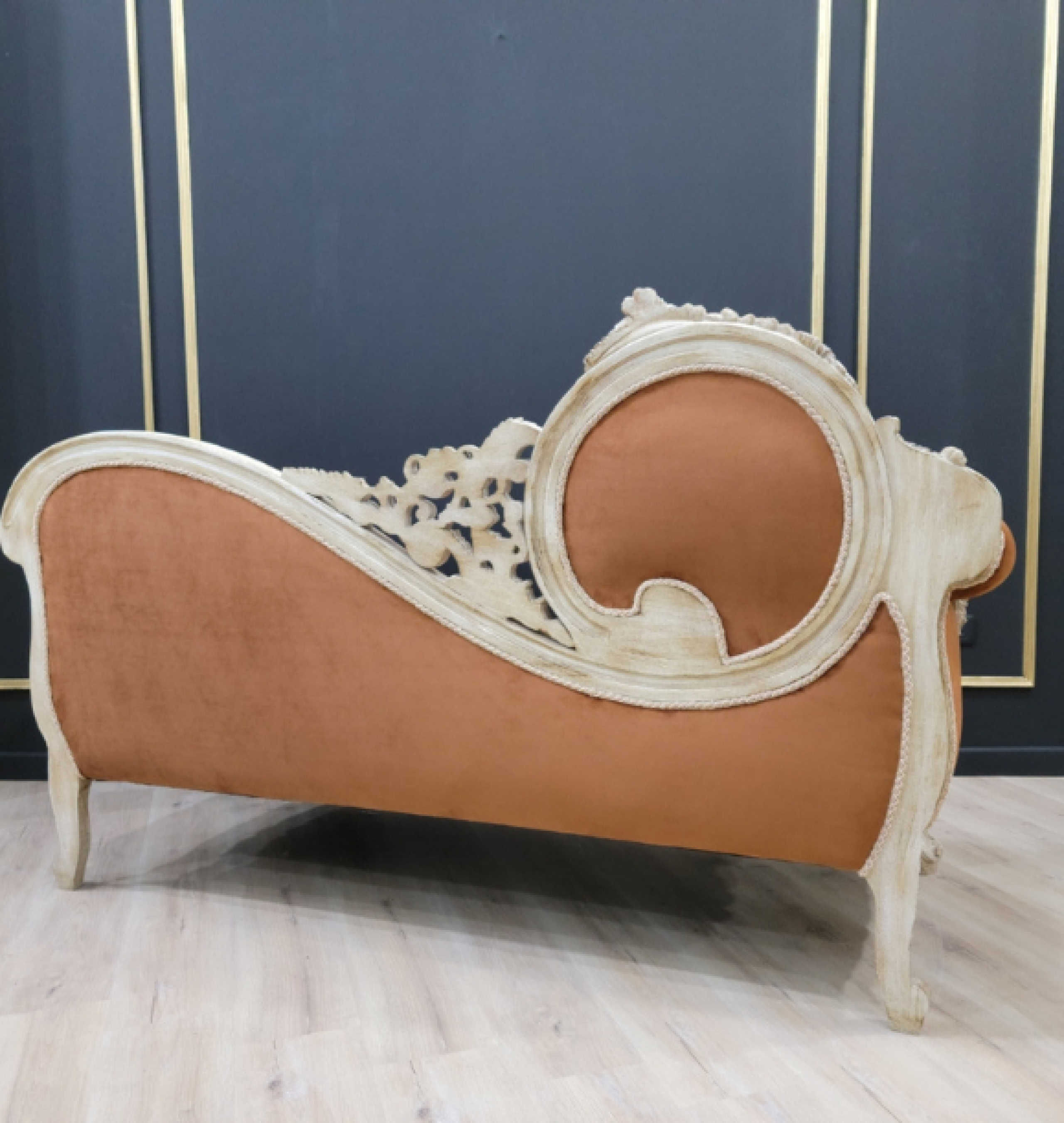 pumpkin chaise