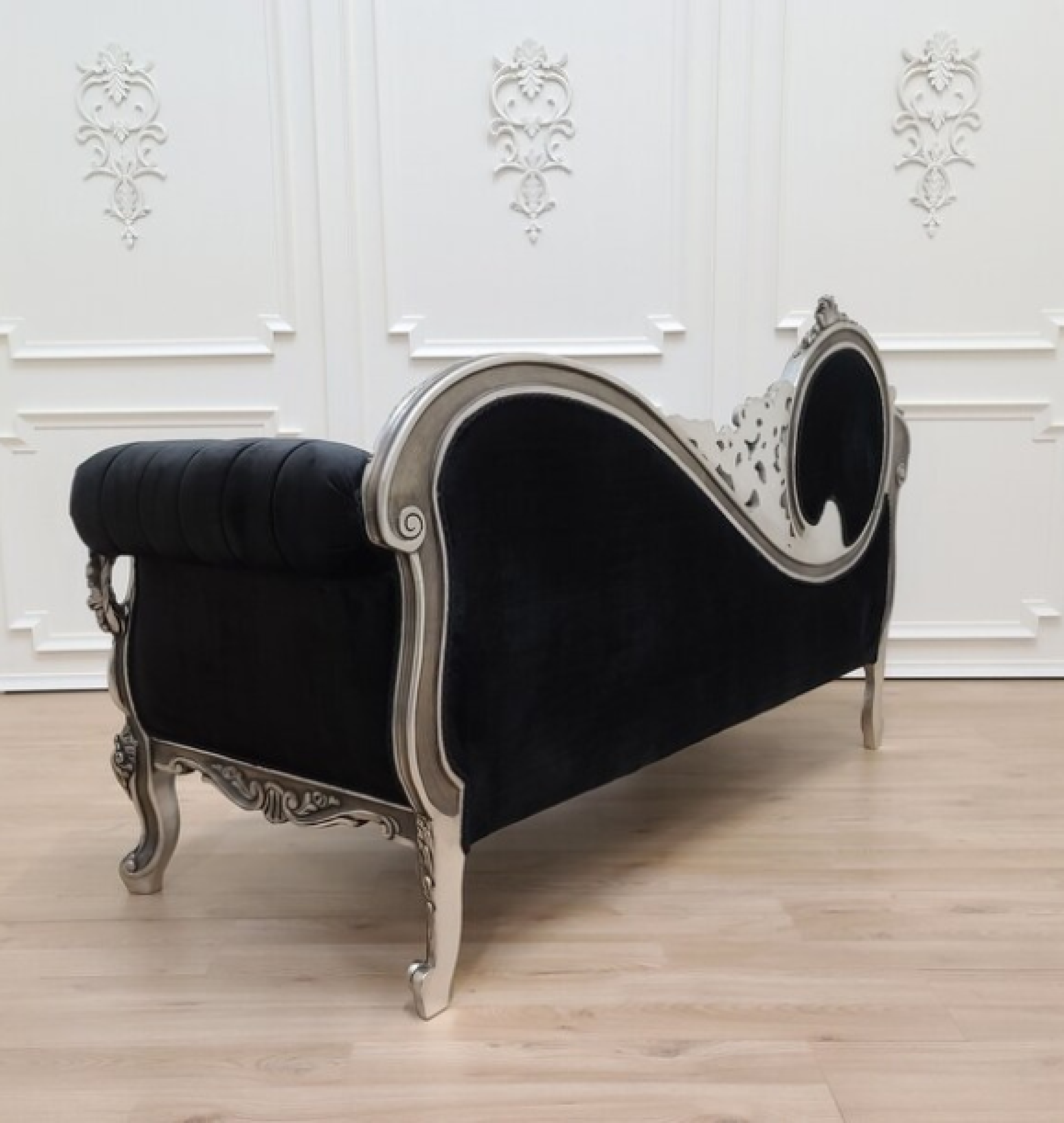 ebony chaise