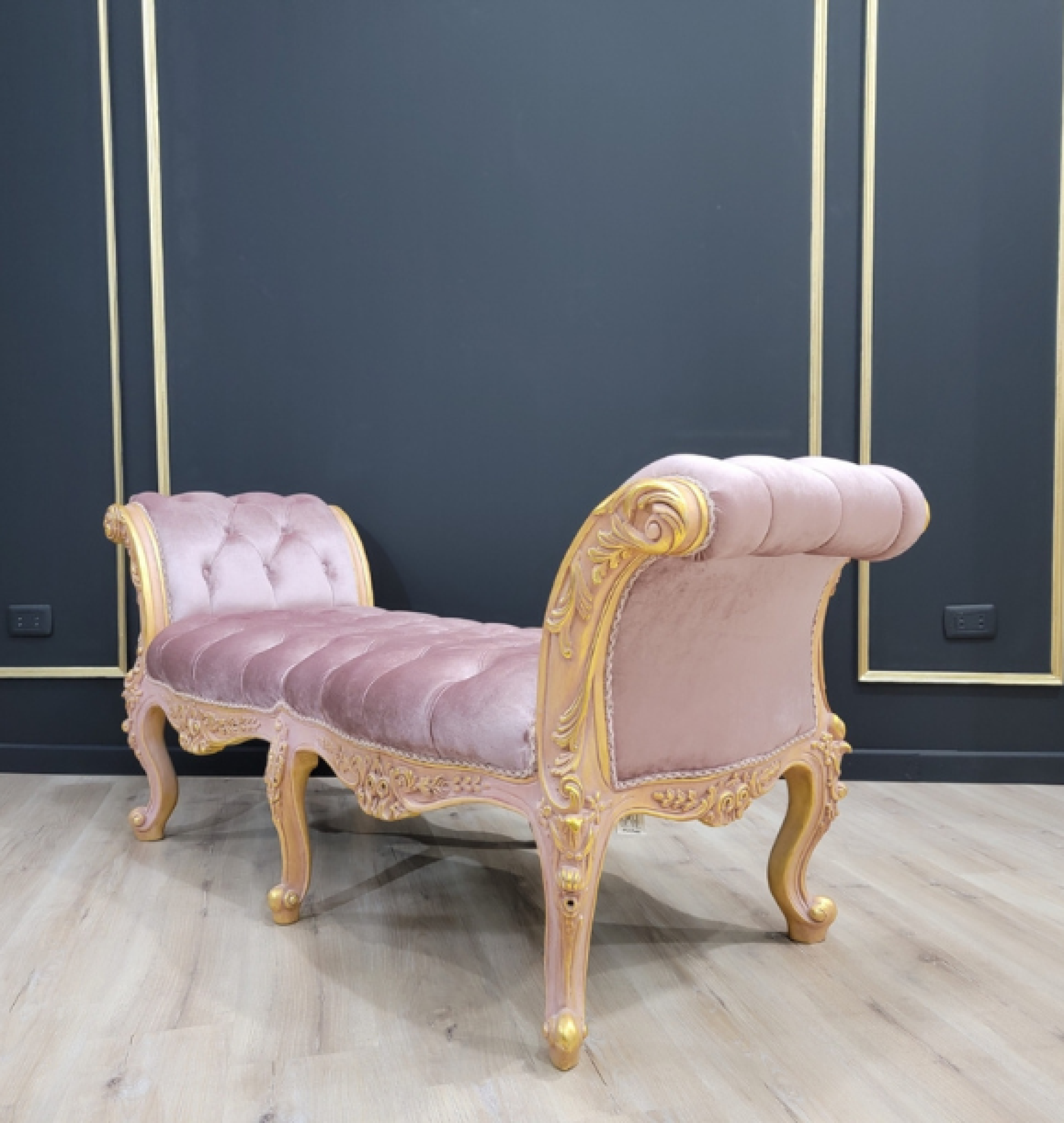 rose chaise