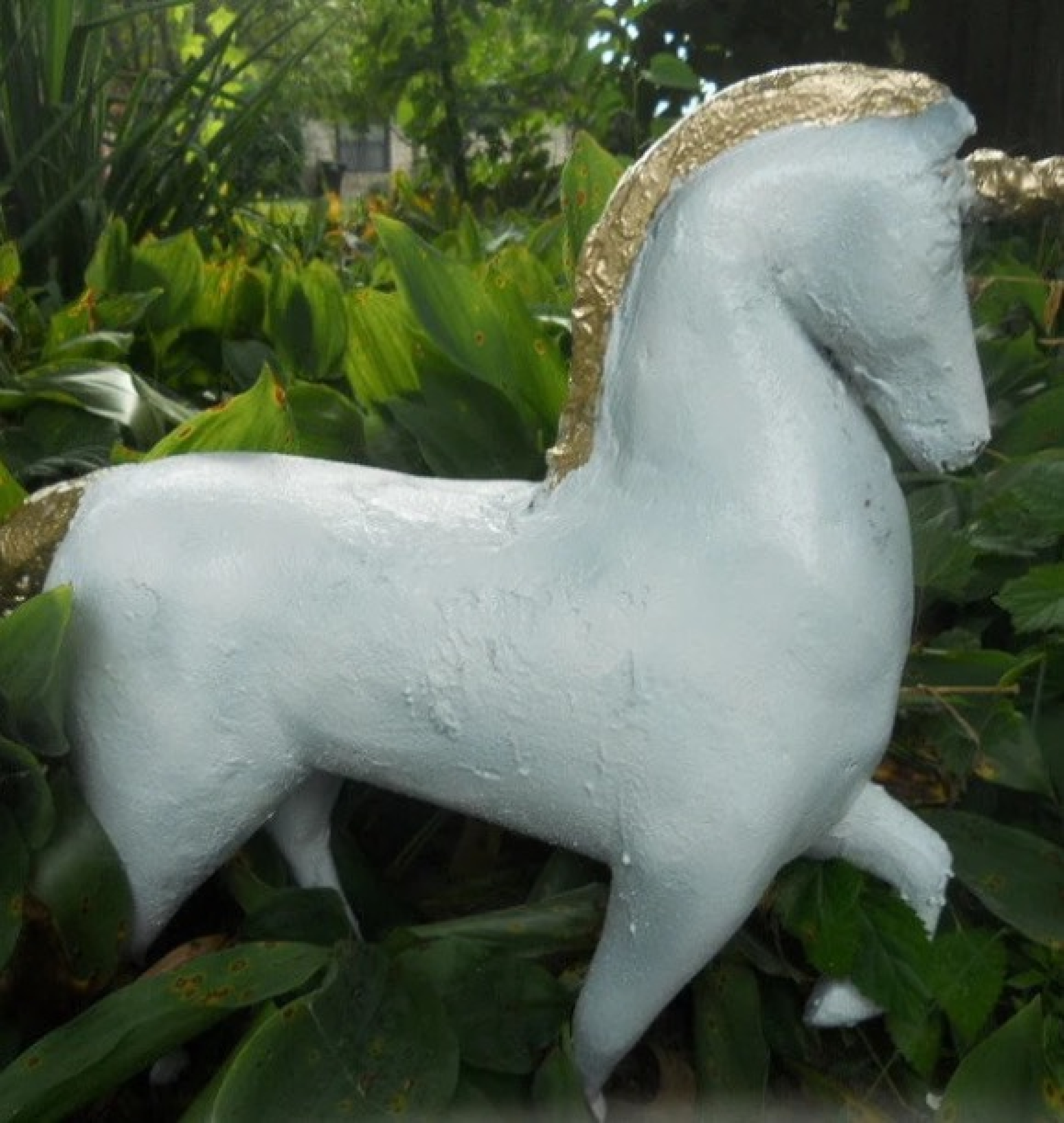 unicorn sculpture