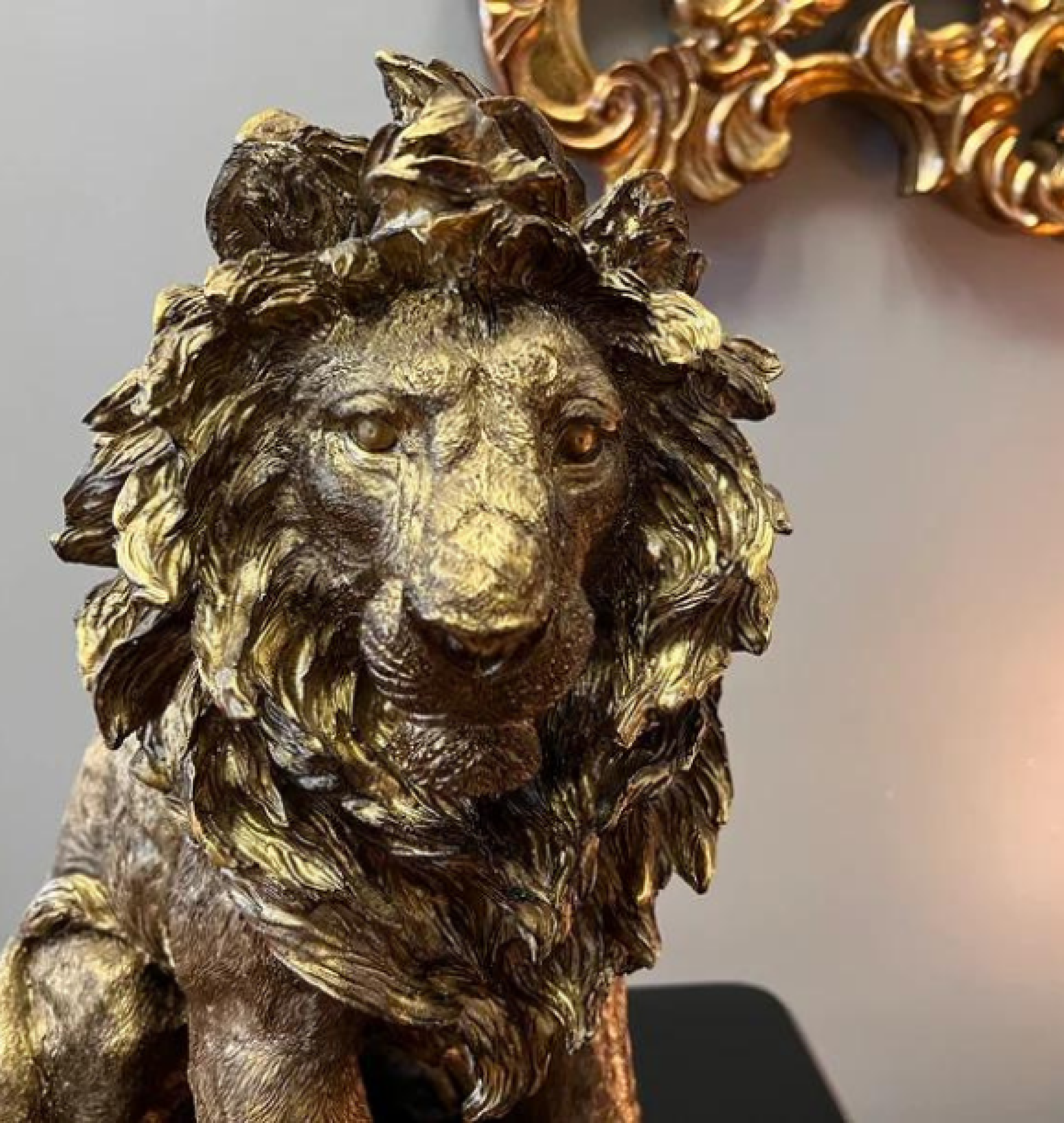 lion sculpture