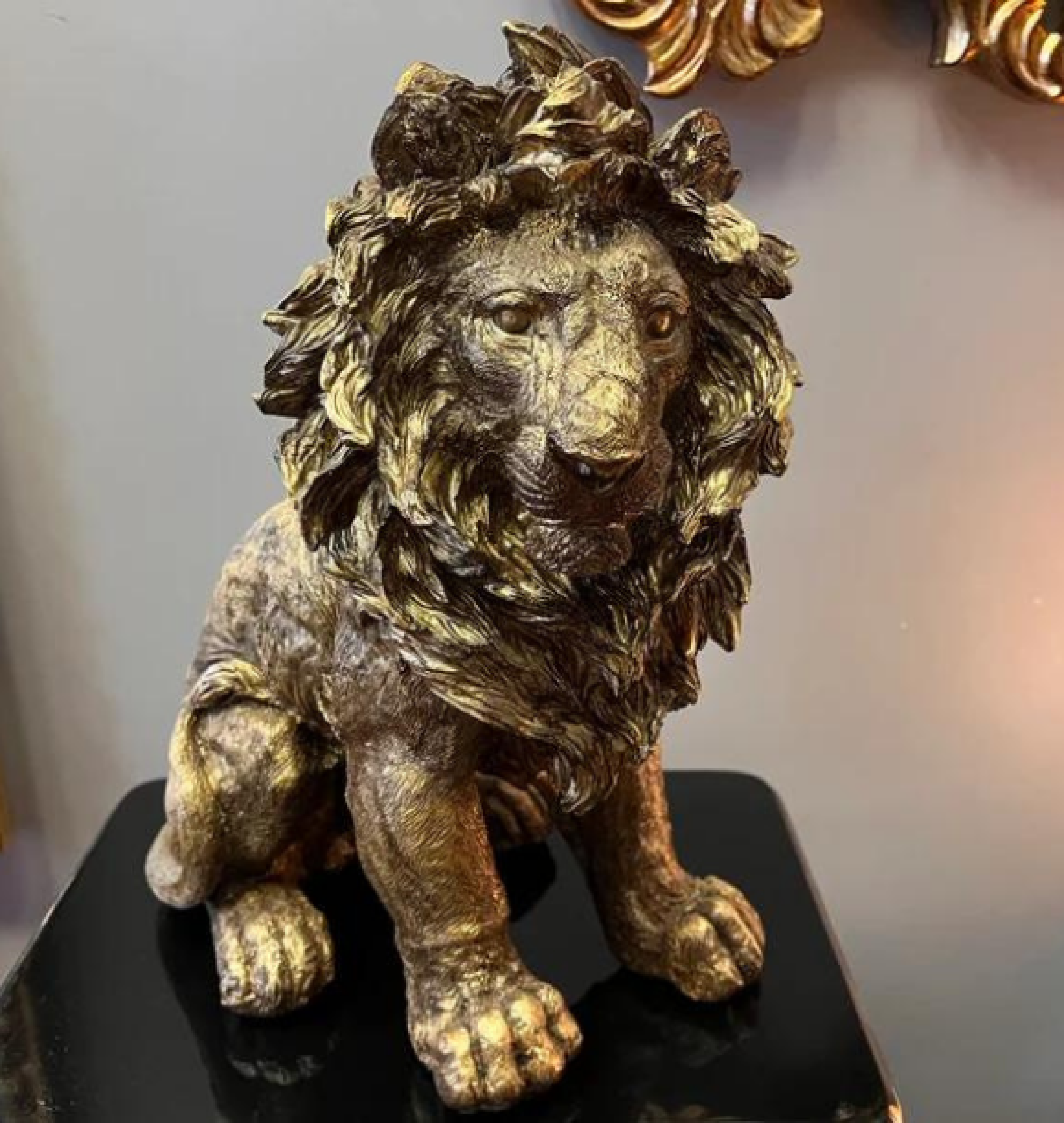 lion sculpture
