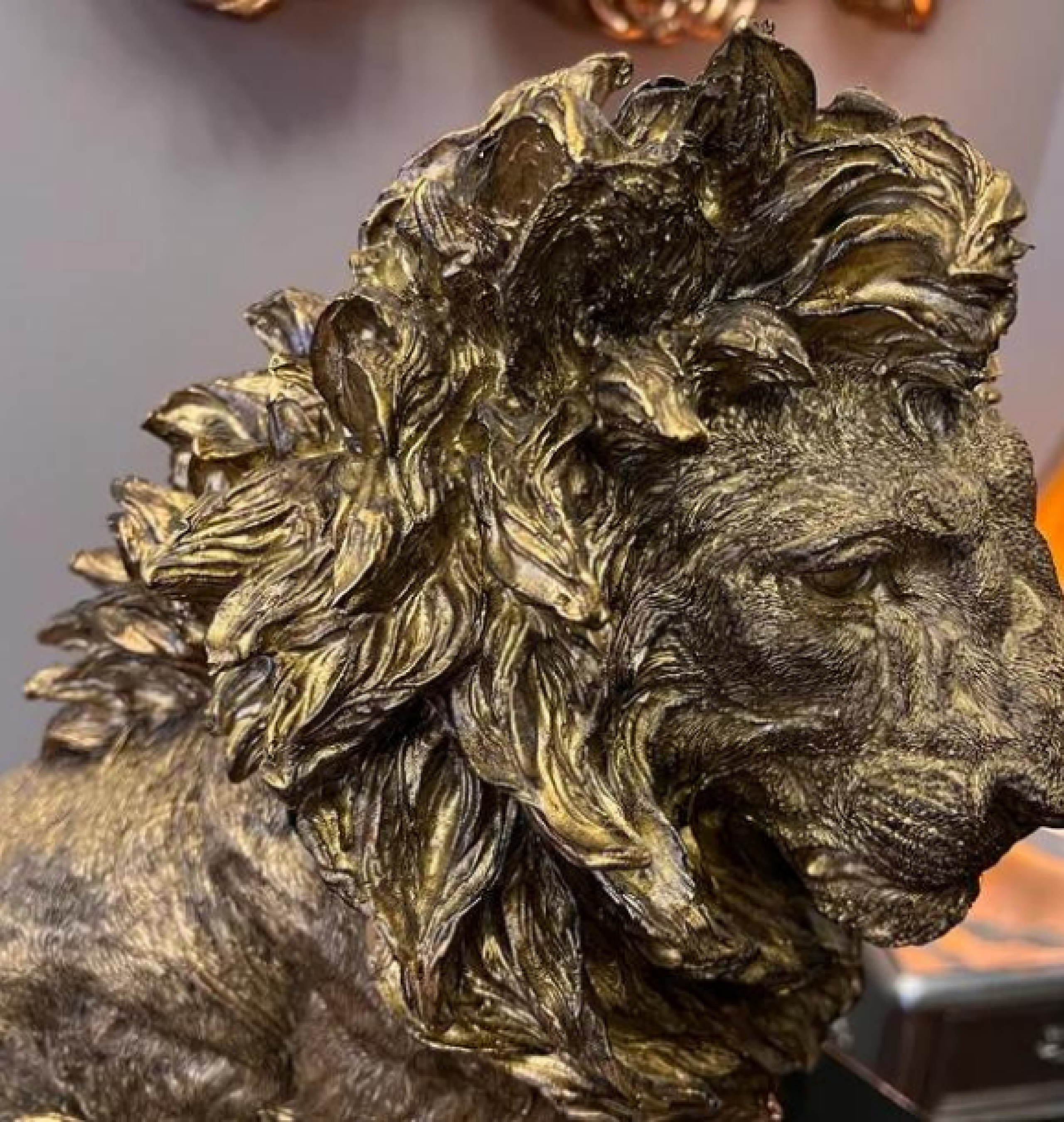 lion sculpture