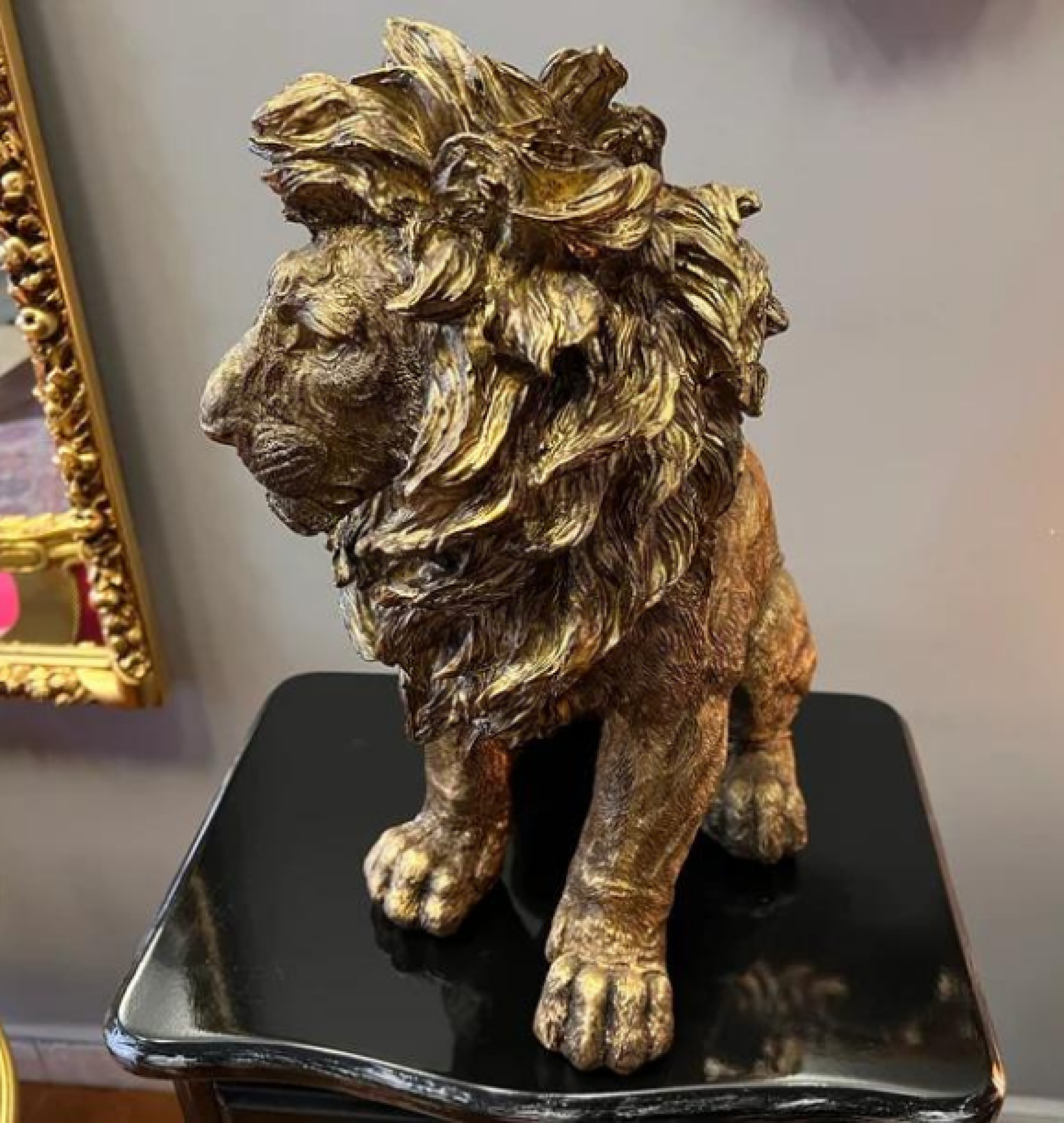 lion sculpture