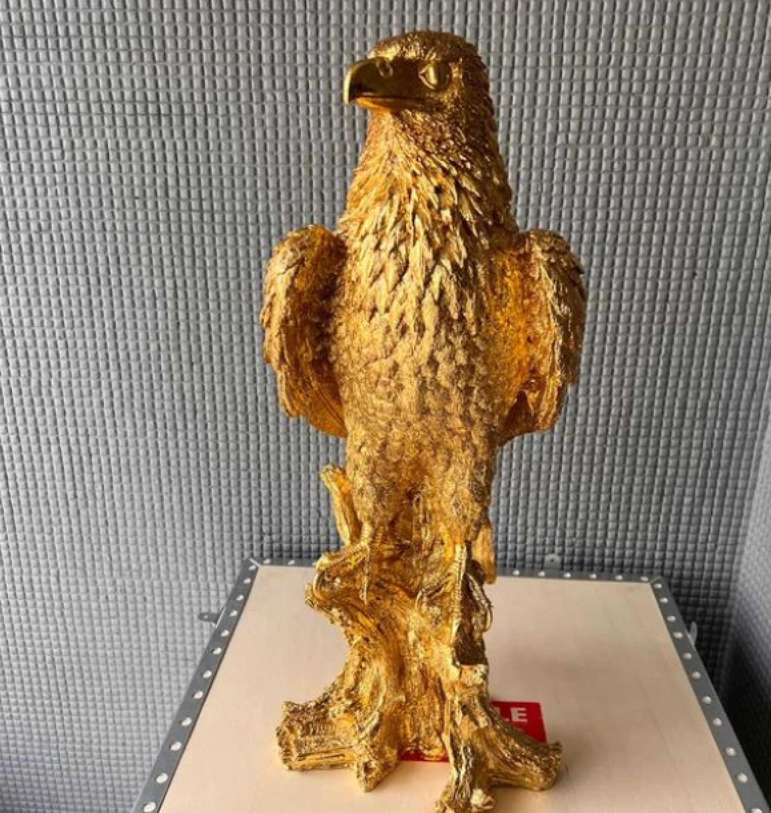 eagle sculpture