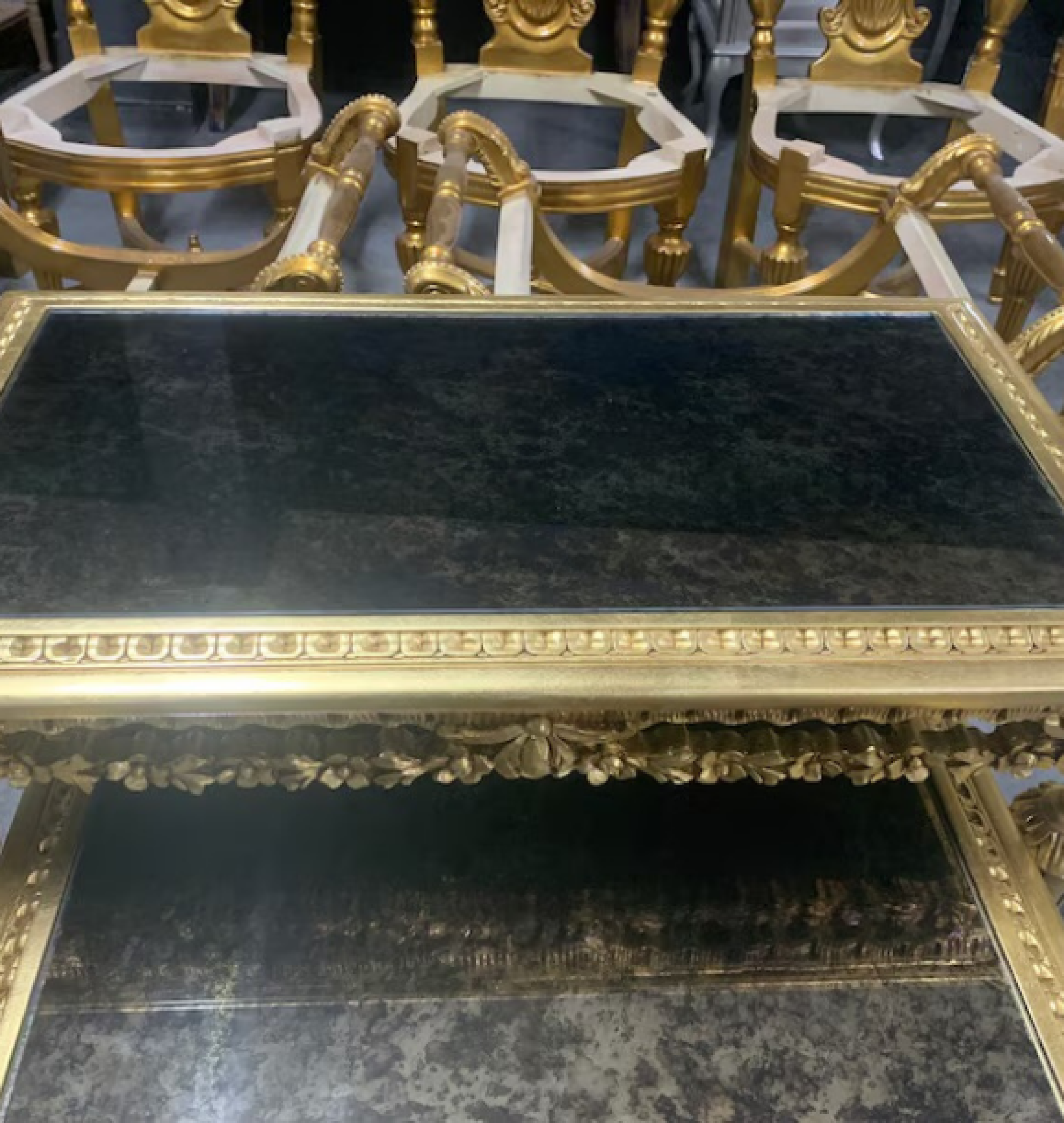 gold table