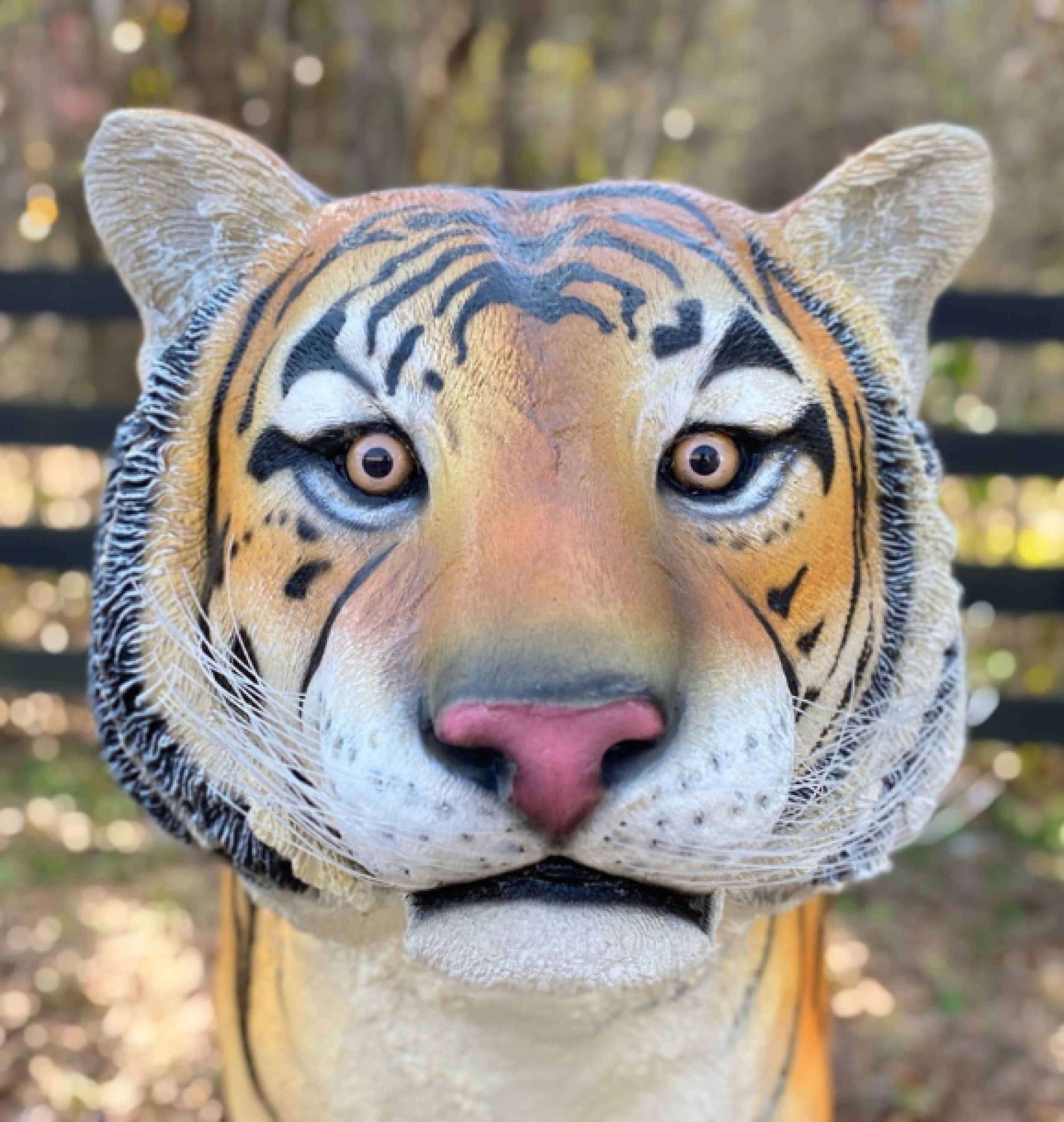 tiger statues