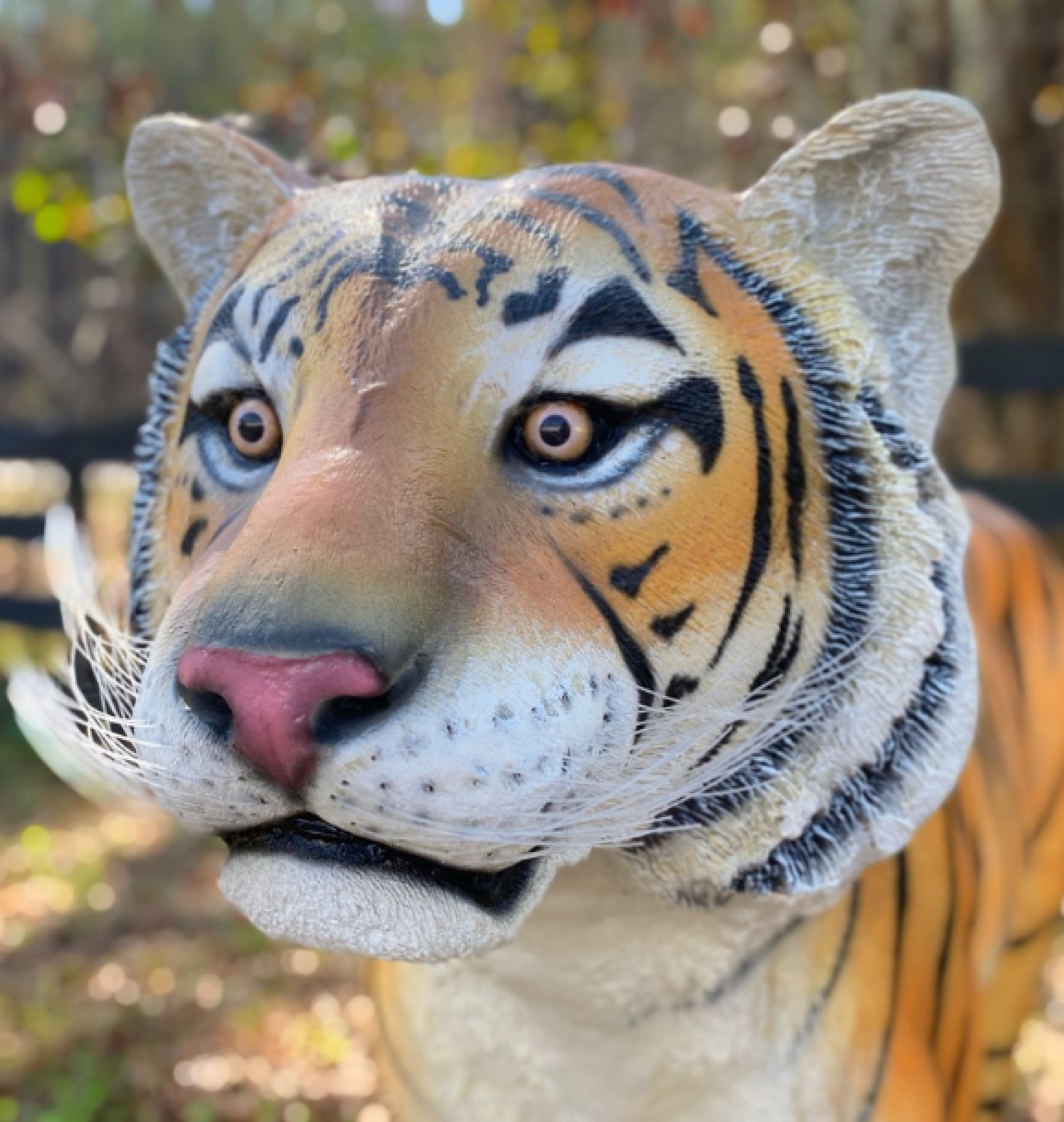 tiger statues