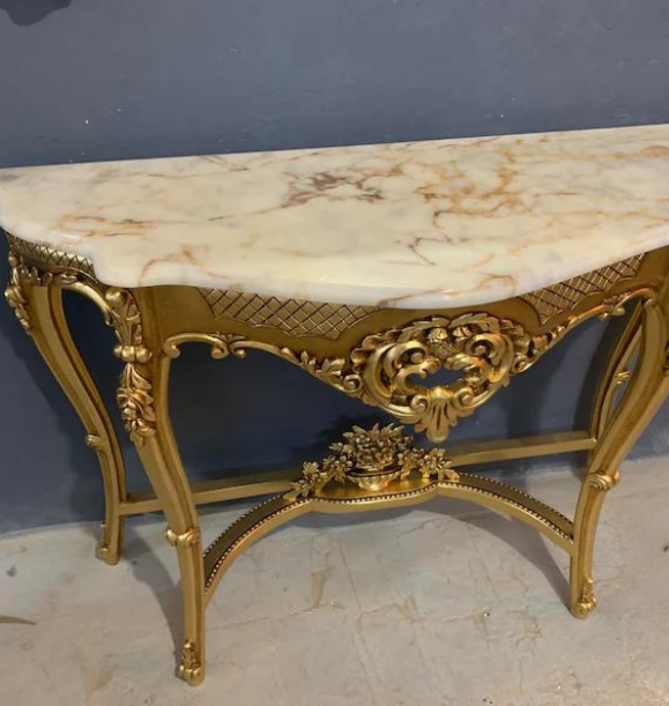 console  table