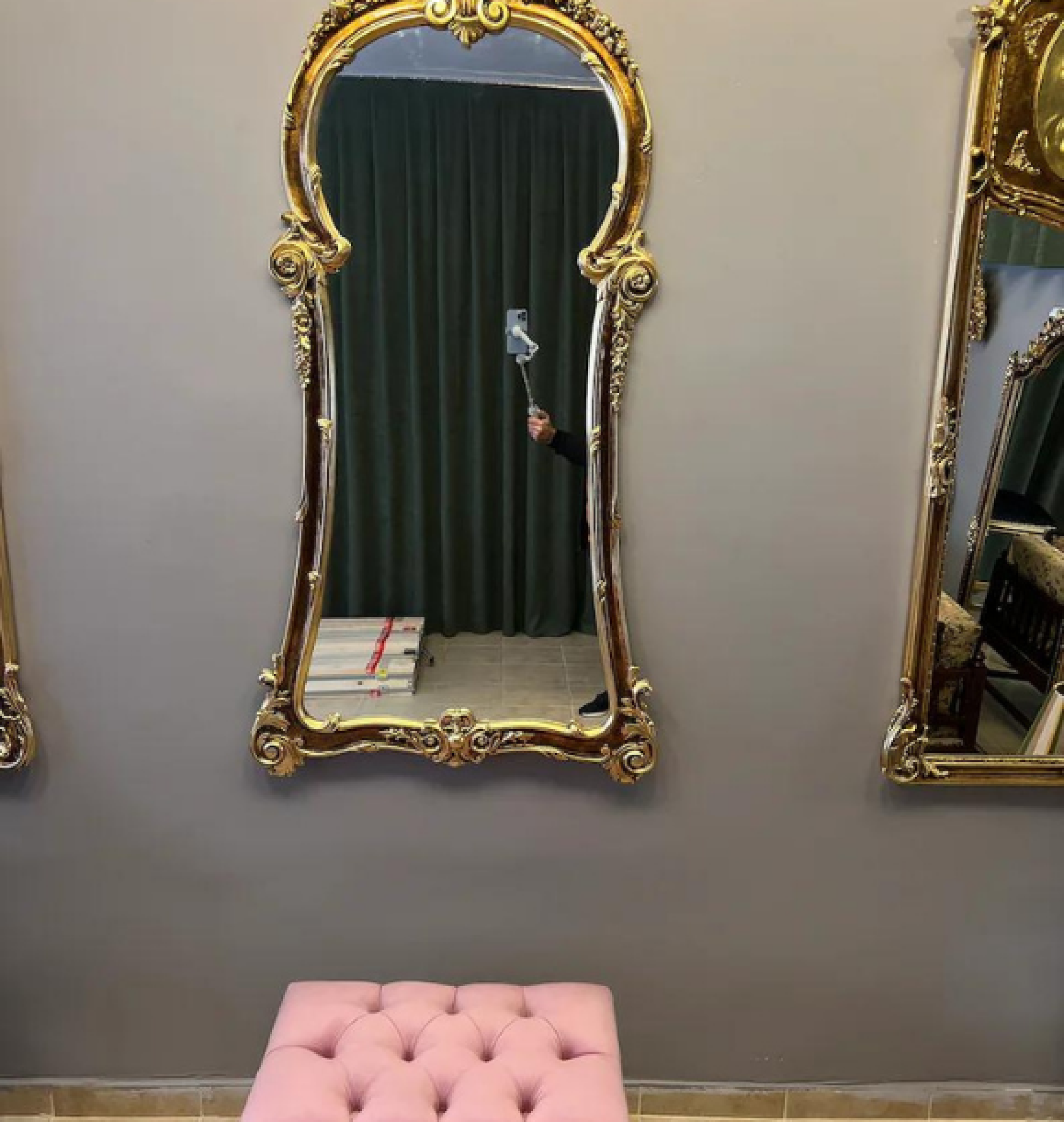 keyhole mirror