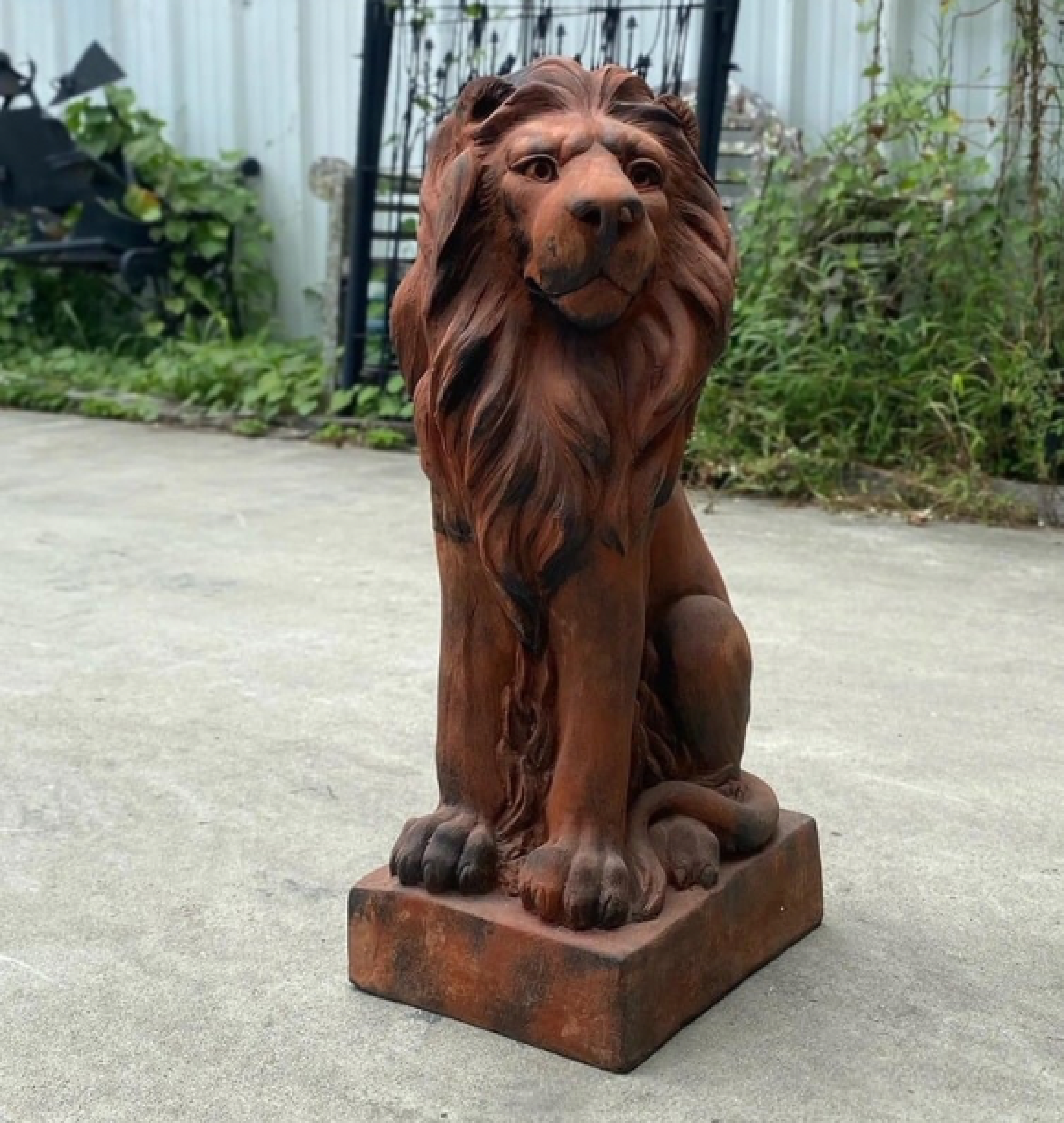 lion statue