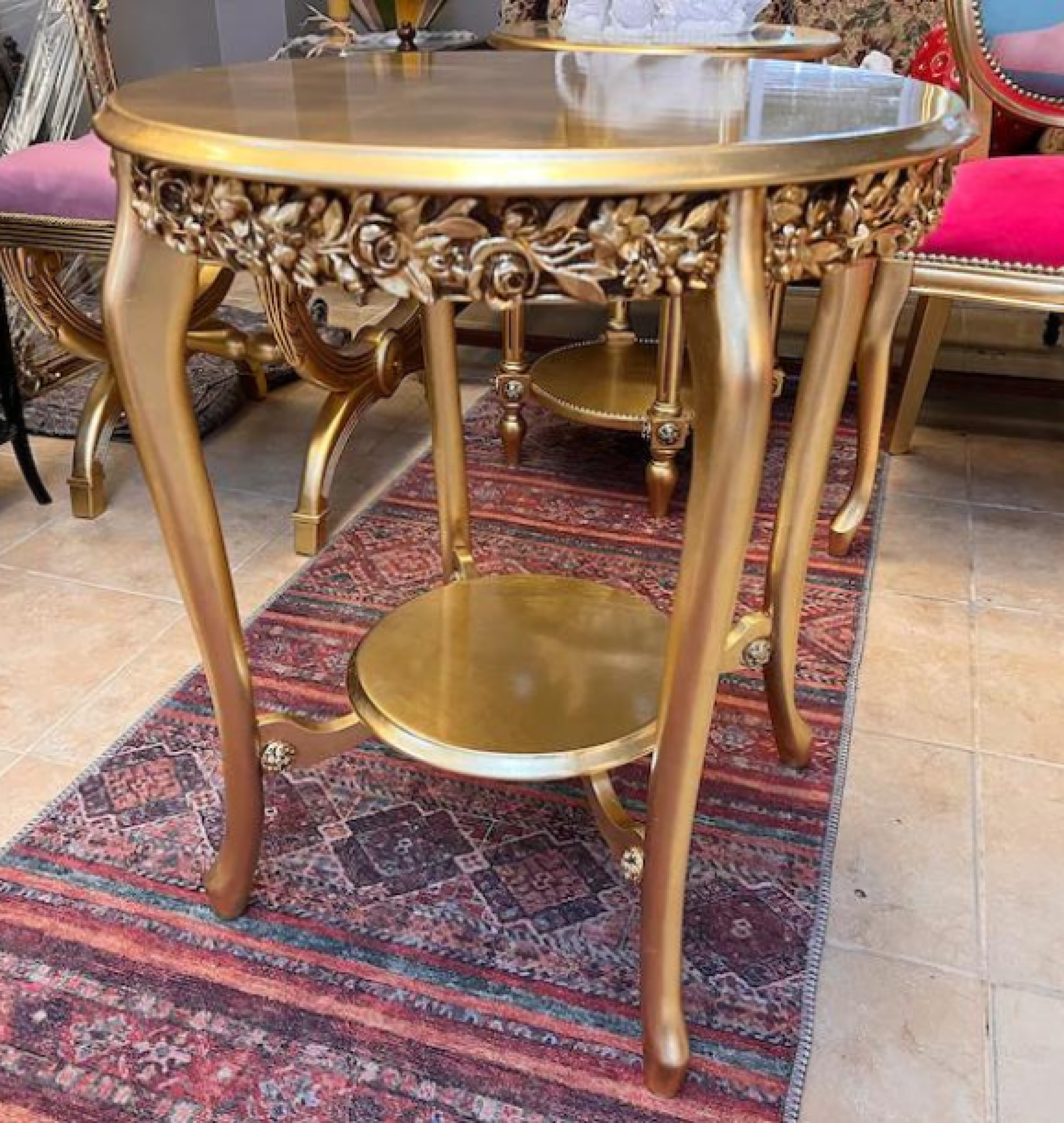 gold table
