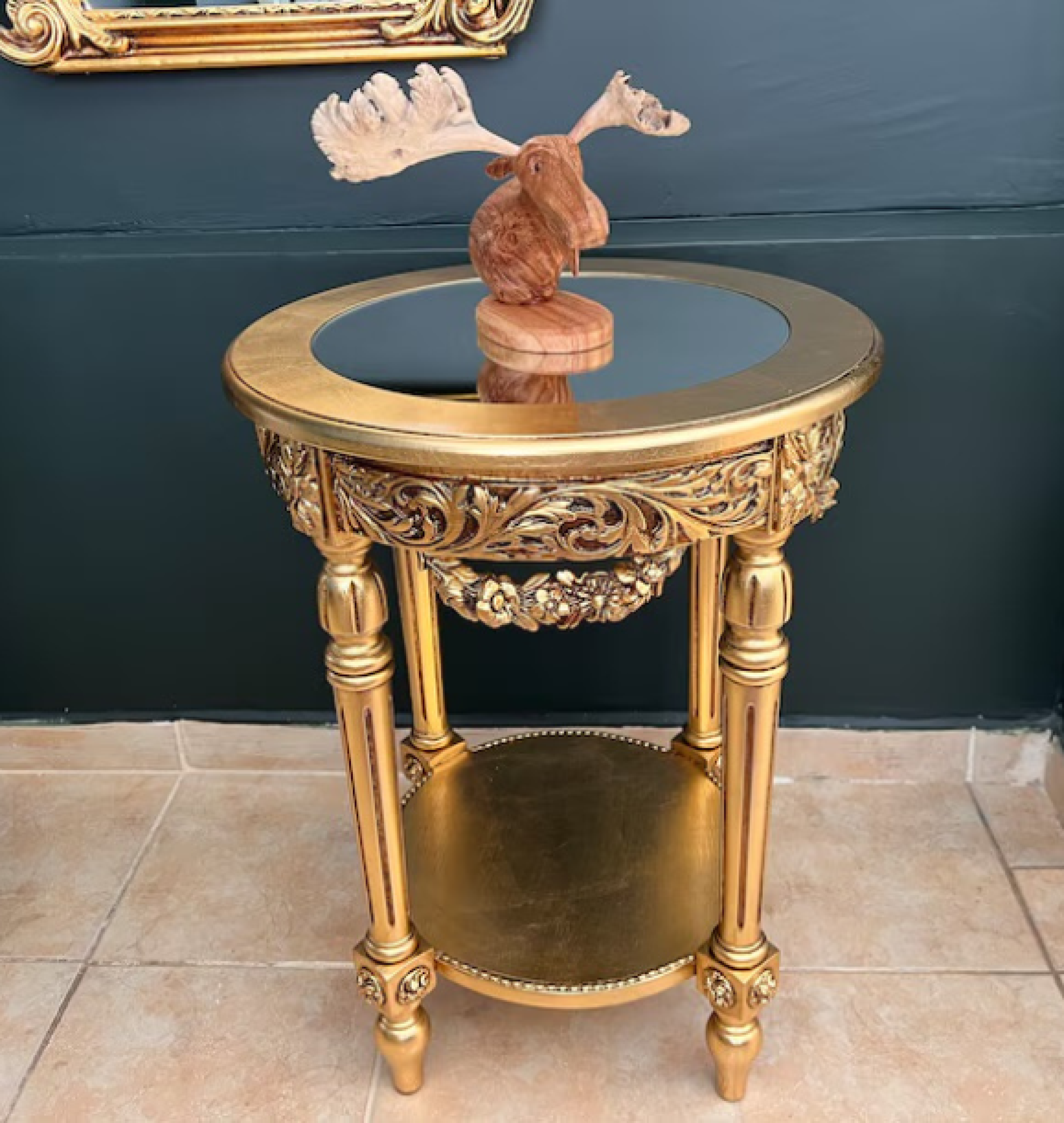 gold table