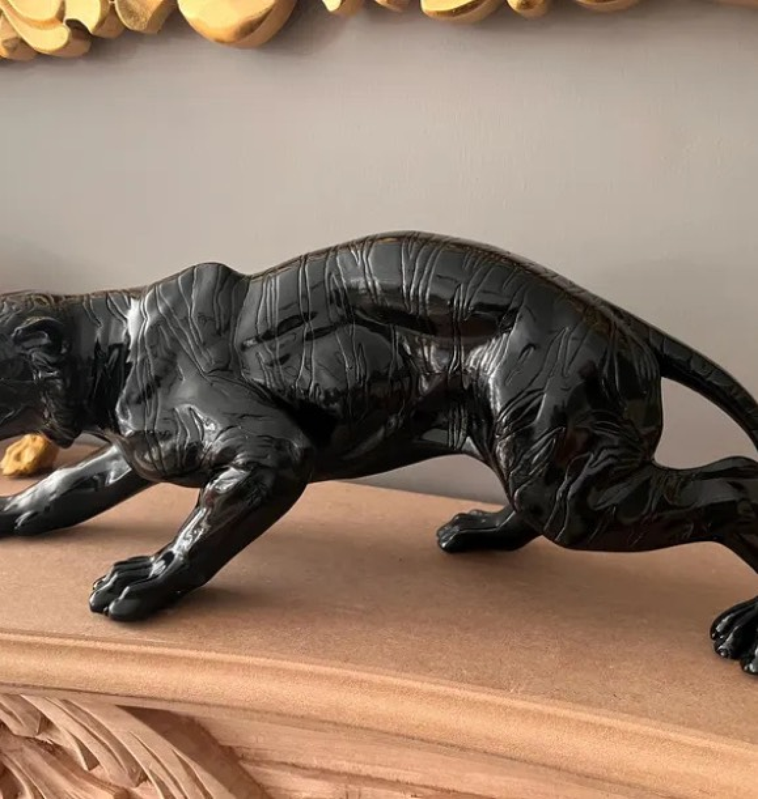 tiger sculpture