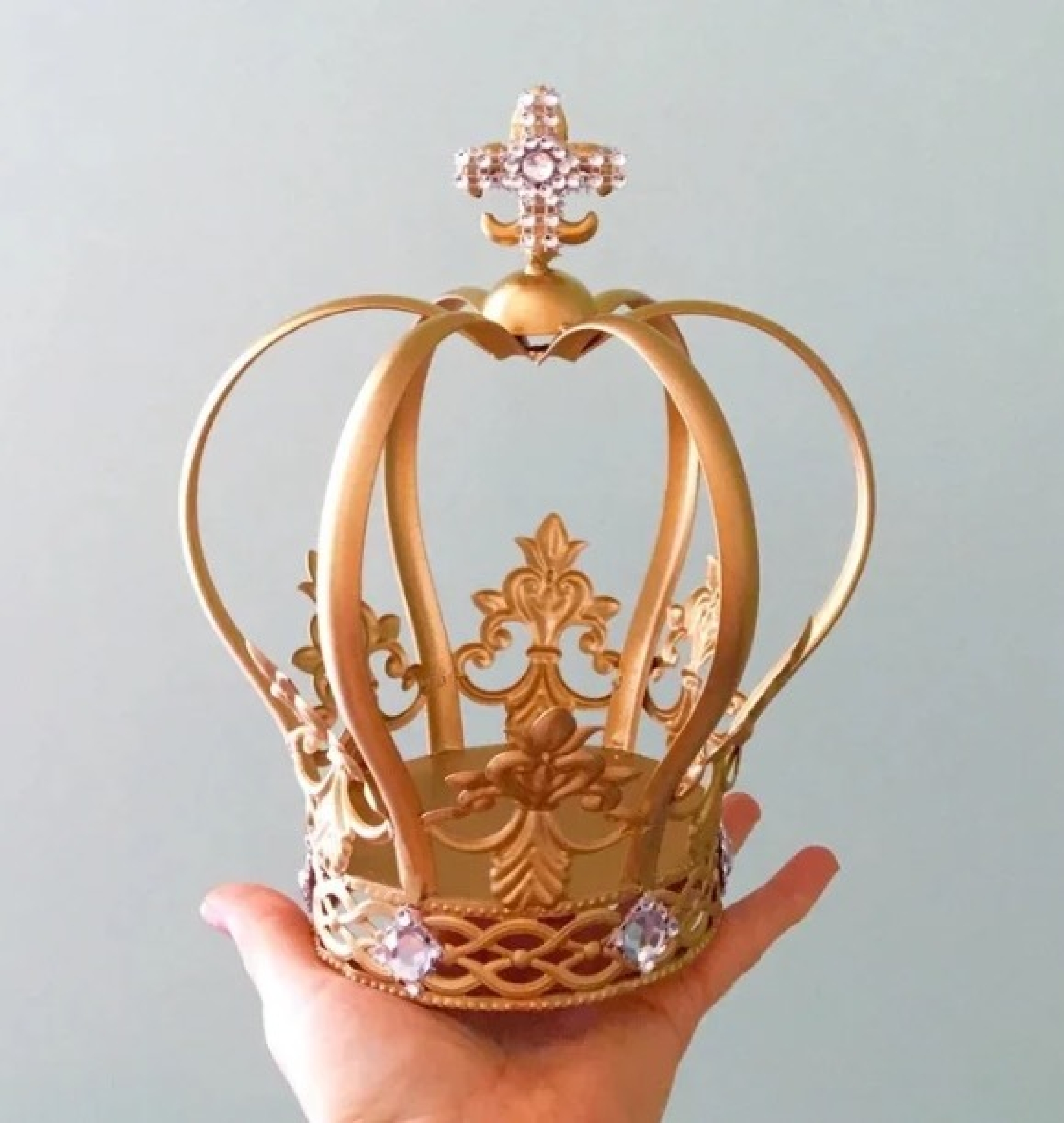 crown topper