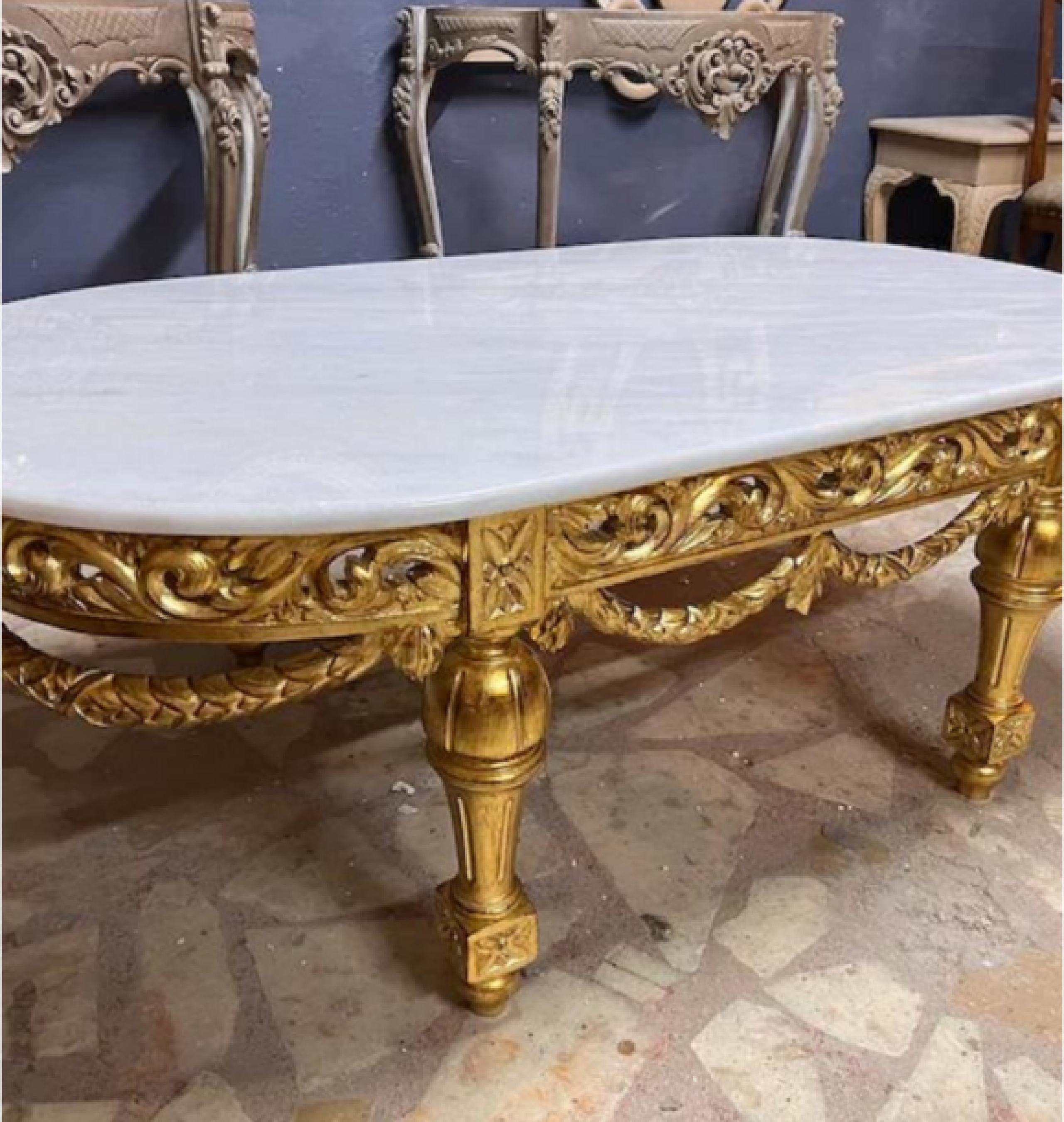 gold table