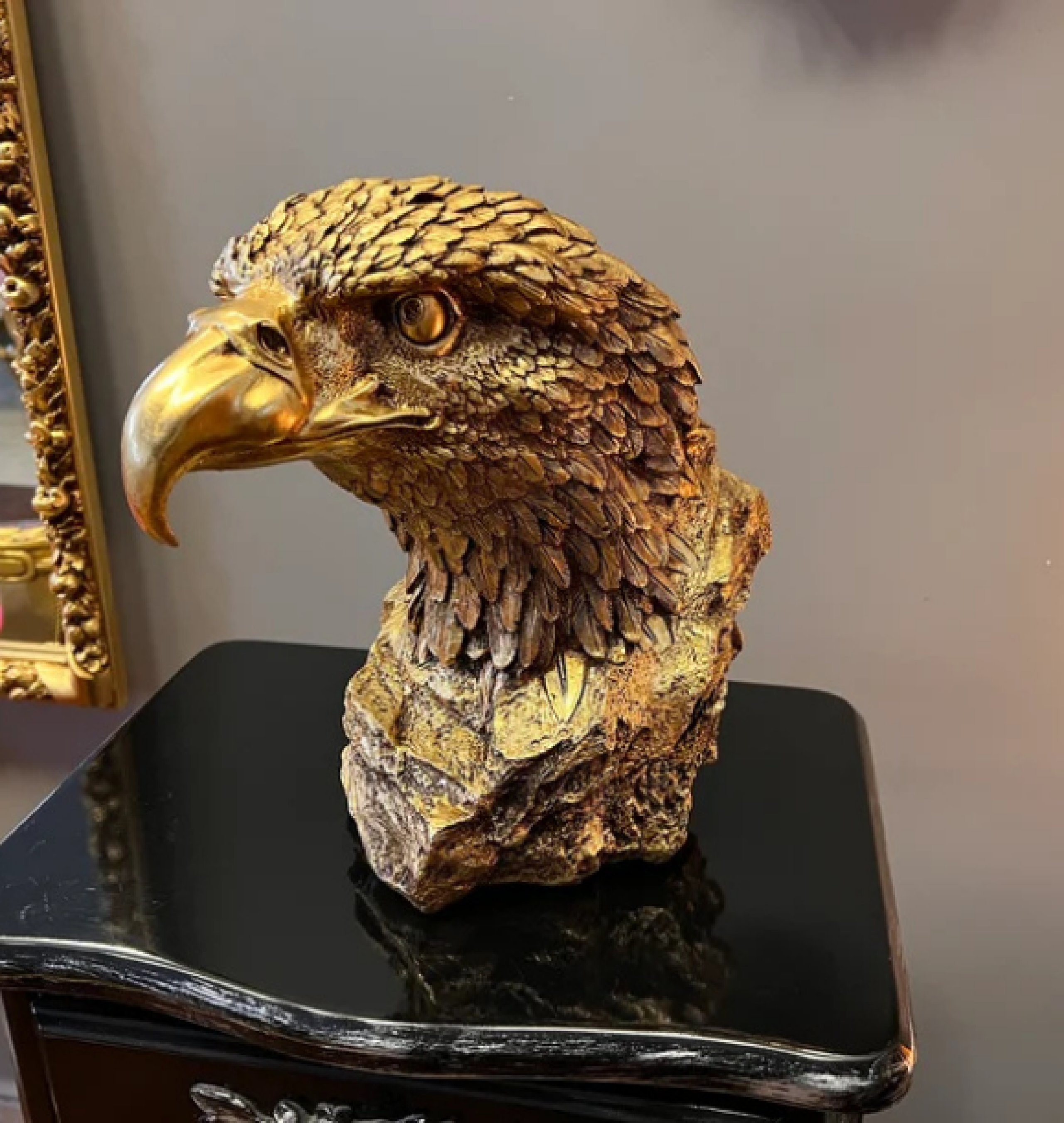 eagle sculpture