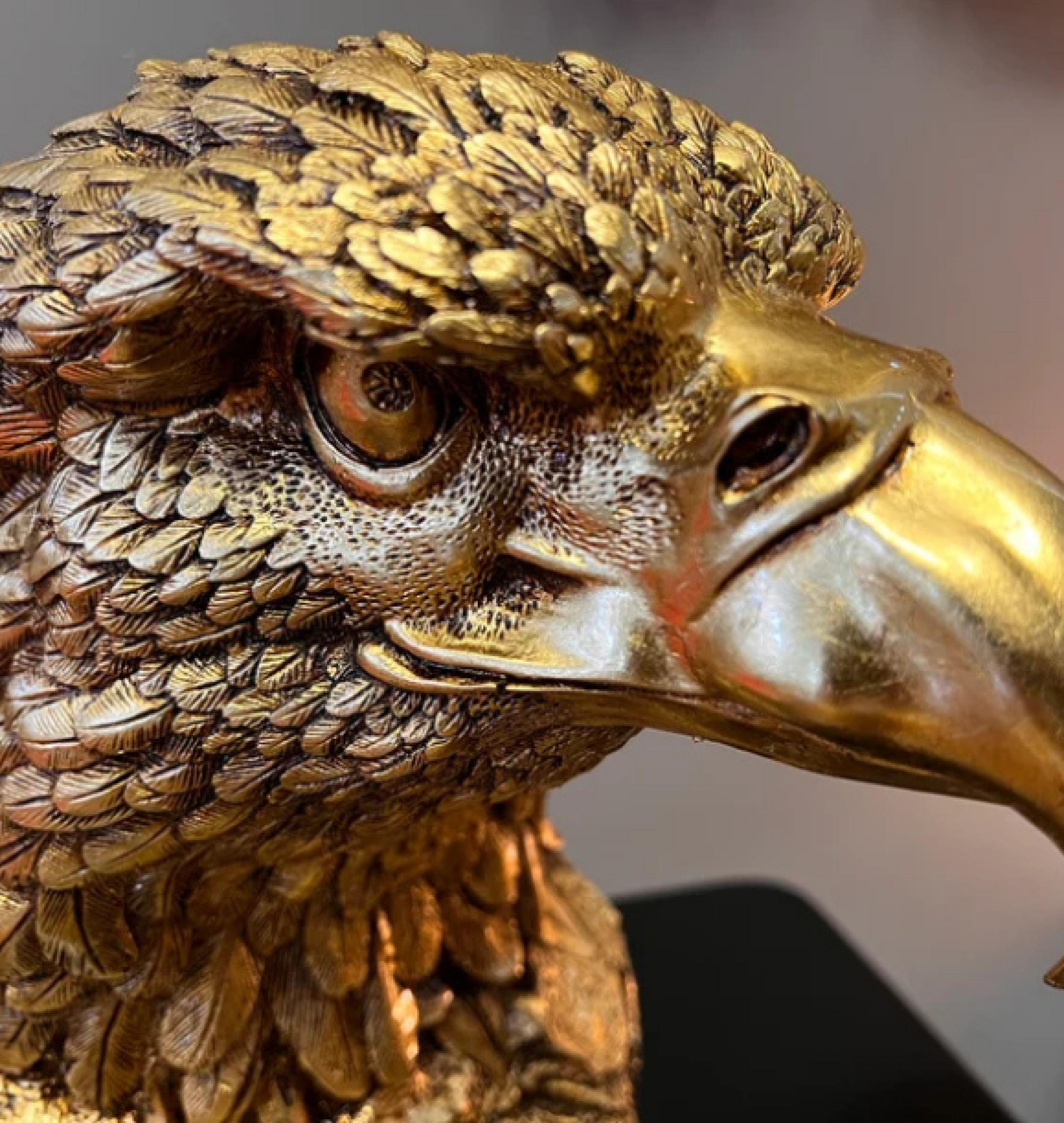 eagle sculpture