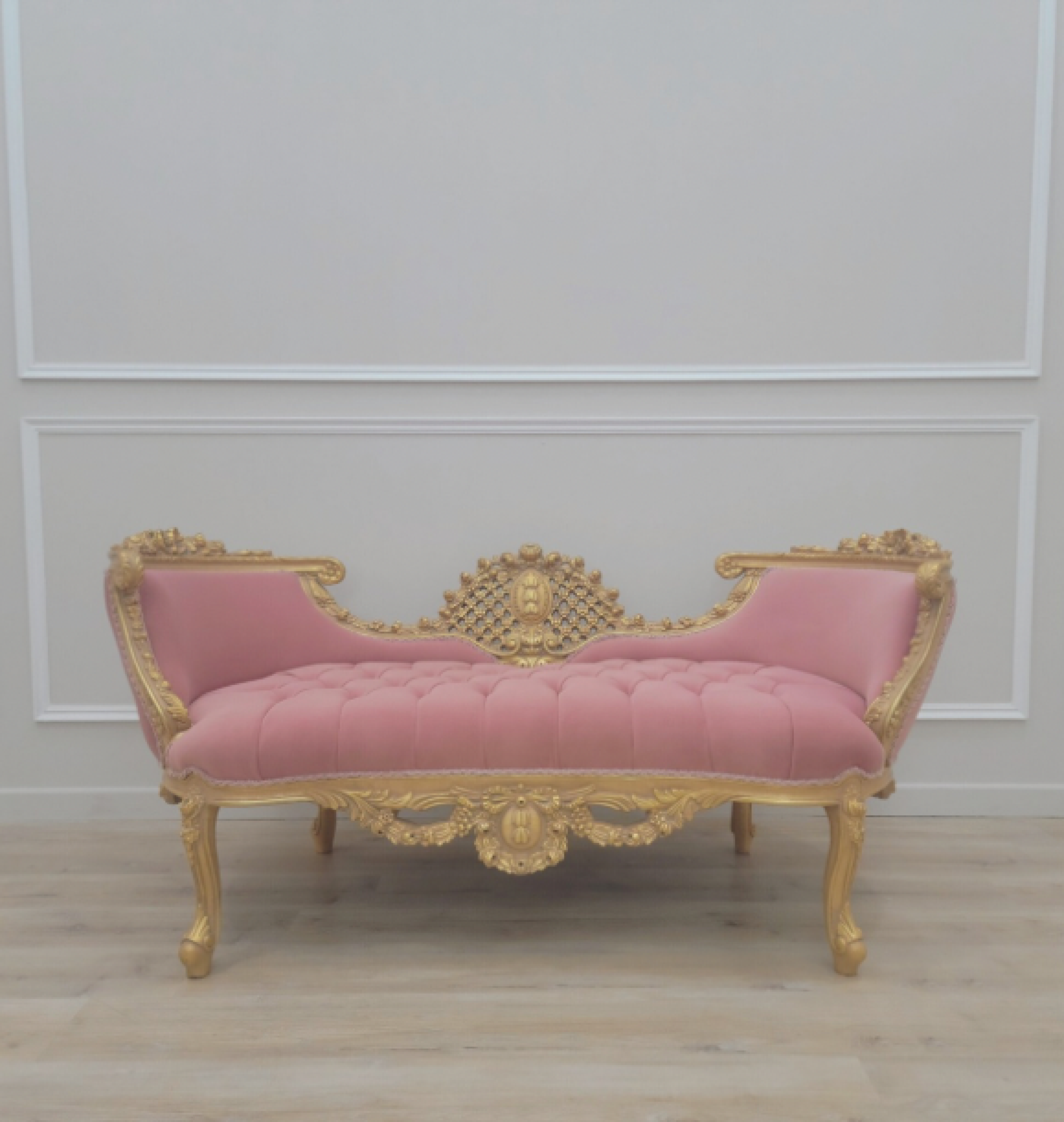 blush  thrones