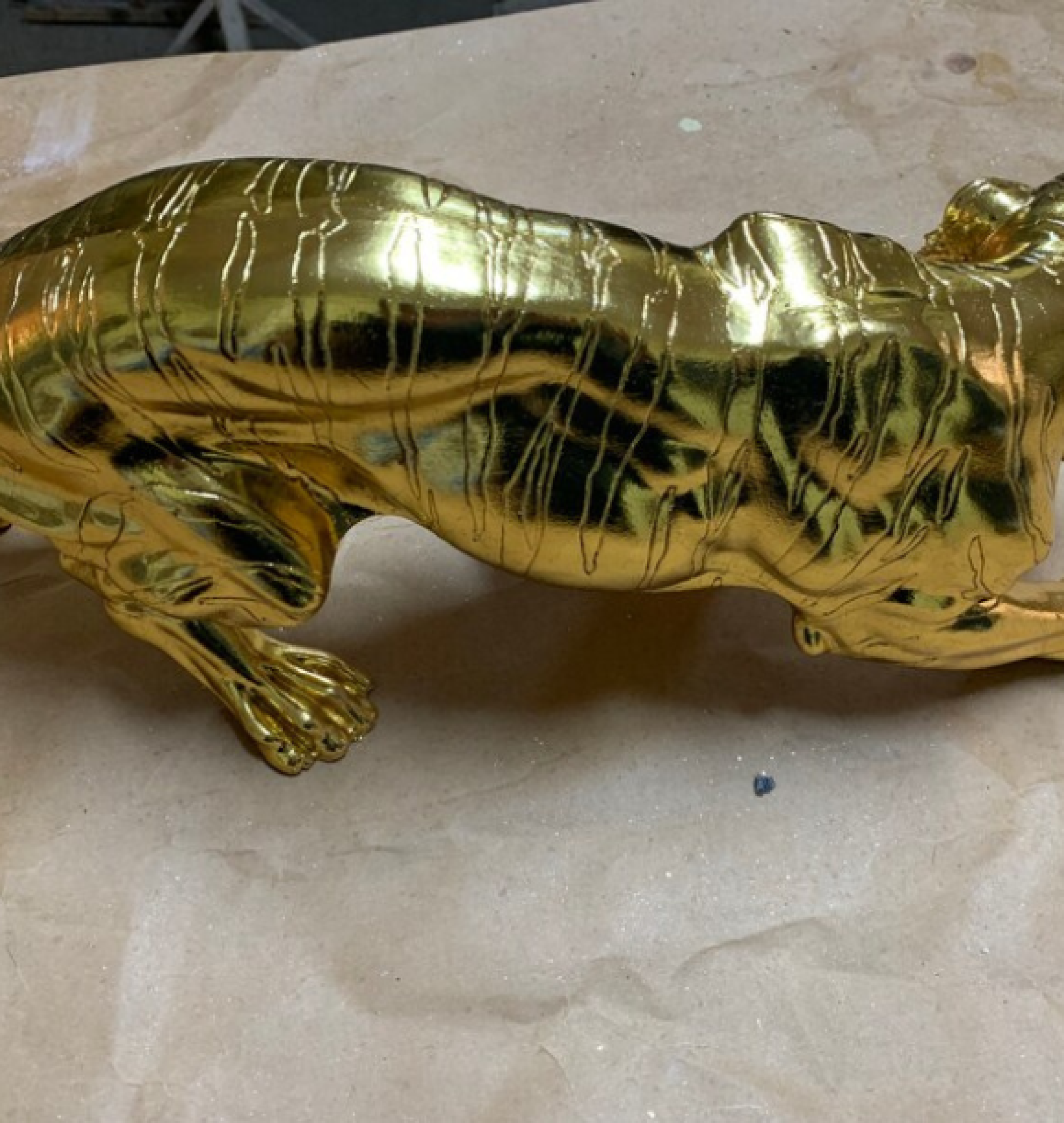 tiger  sculpture