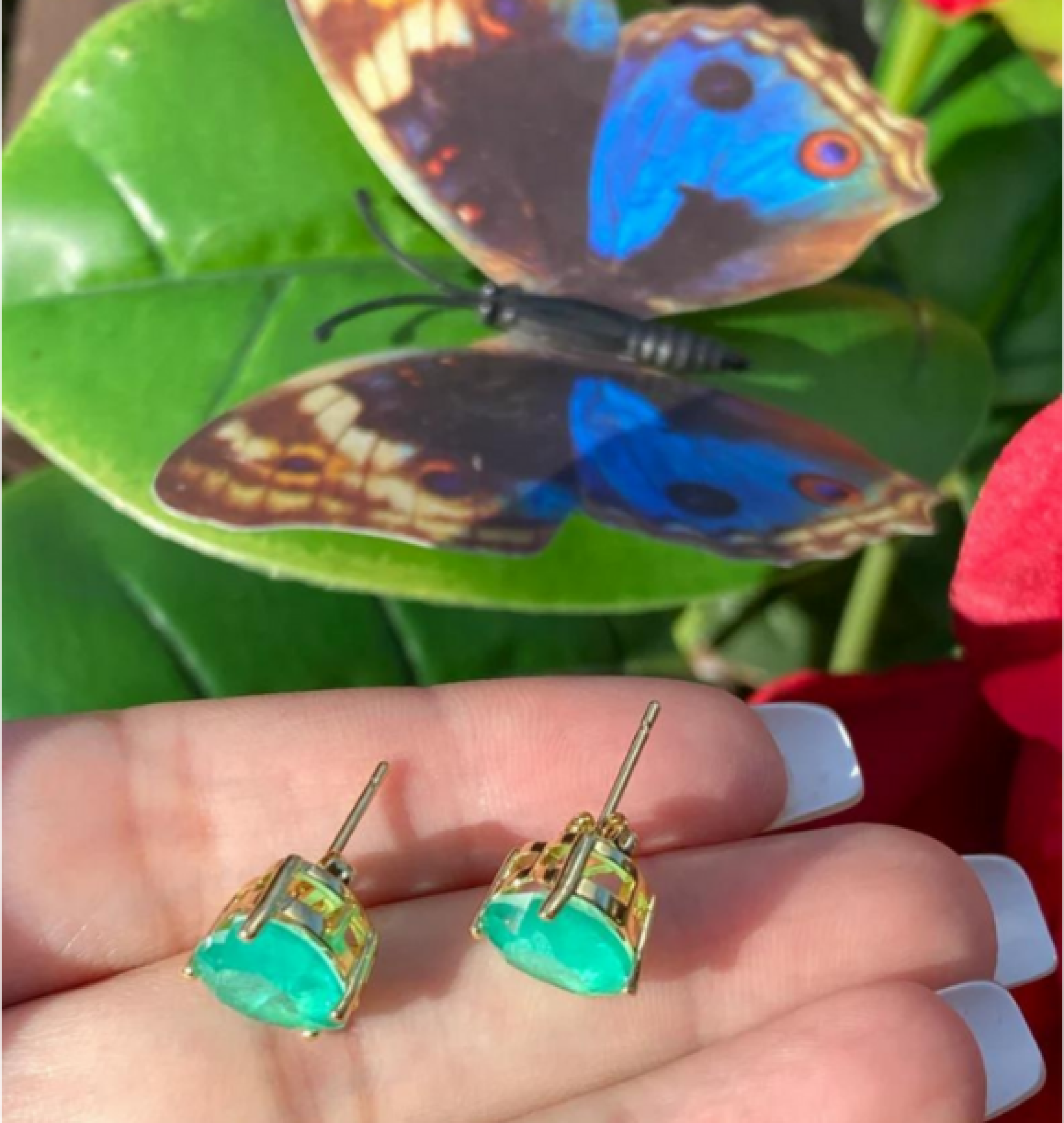 emerald earrings