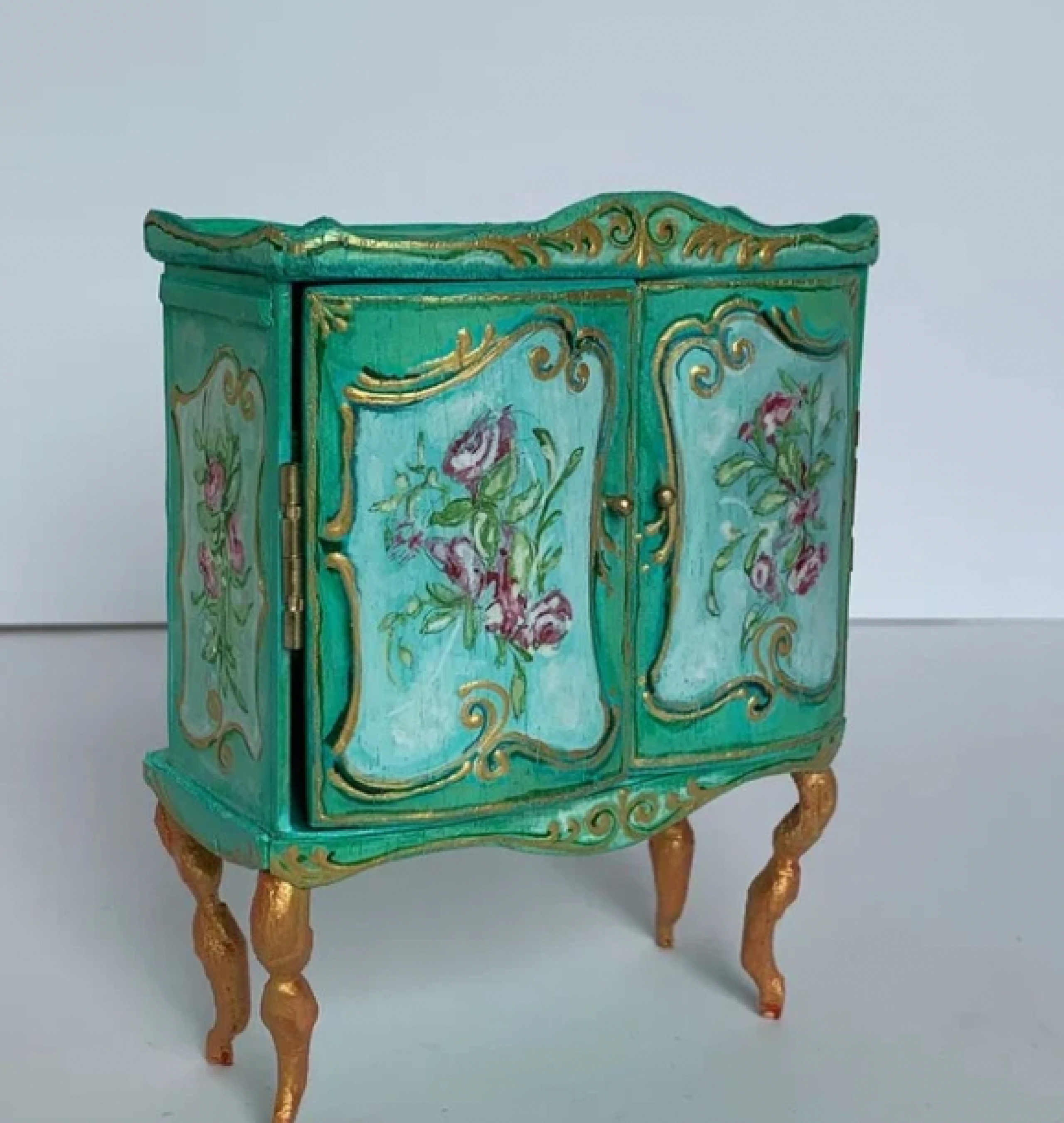 doll chest
