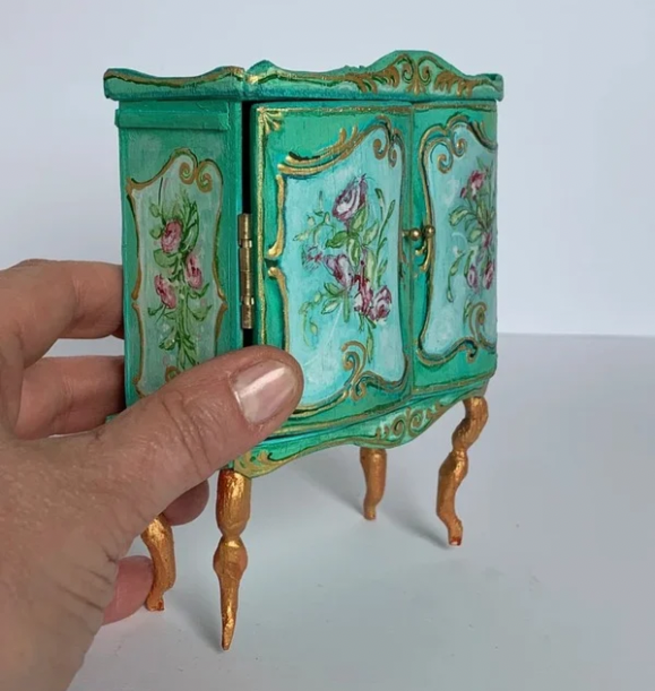 doll chest