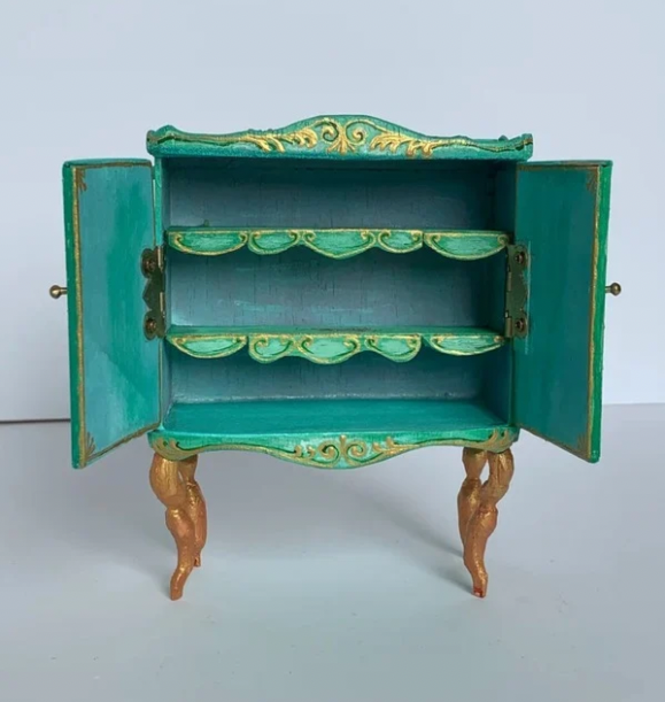 doll chest