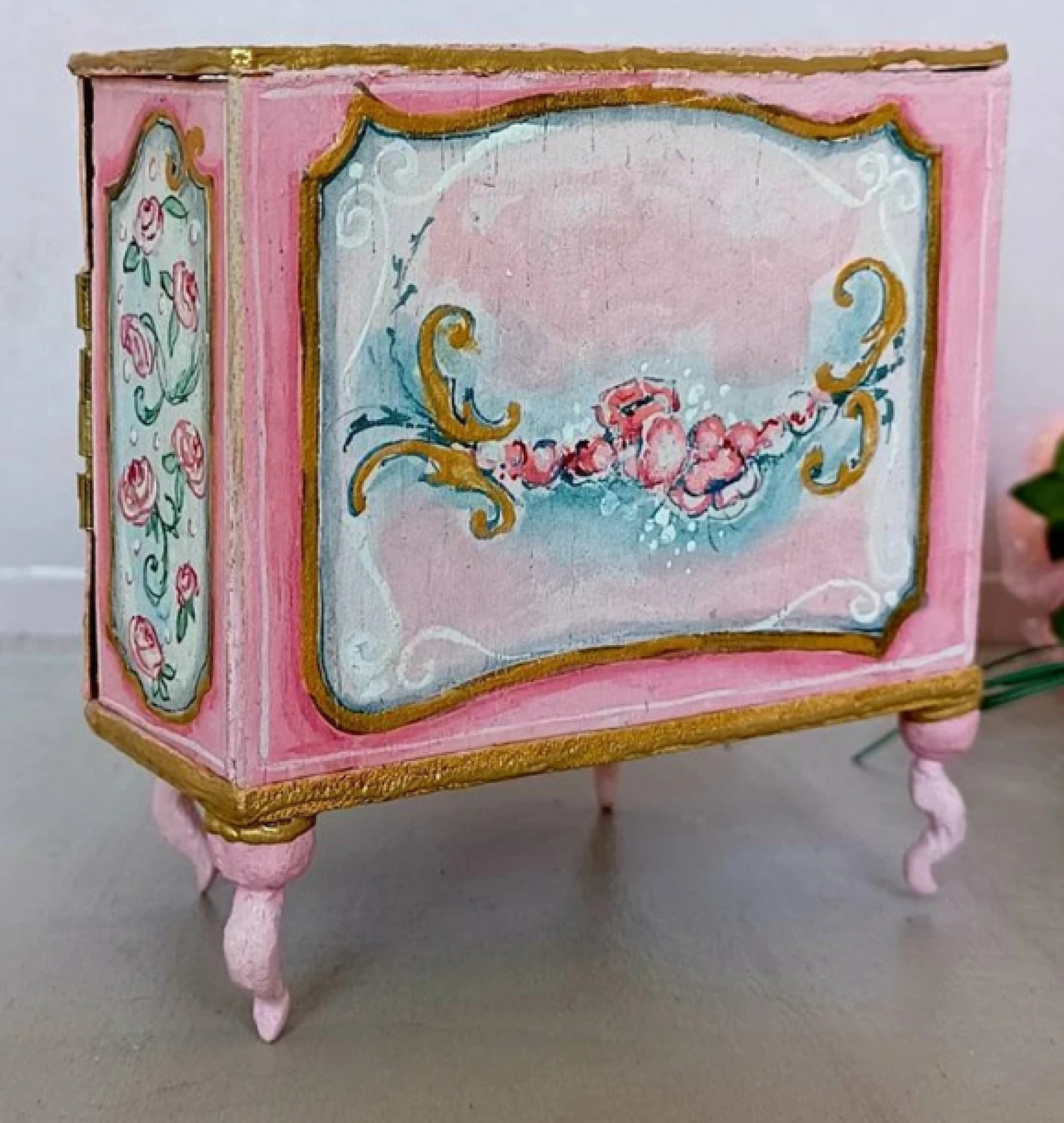 doll chest